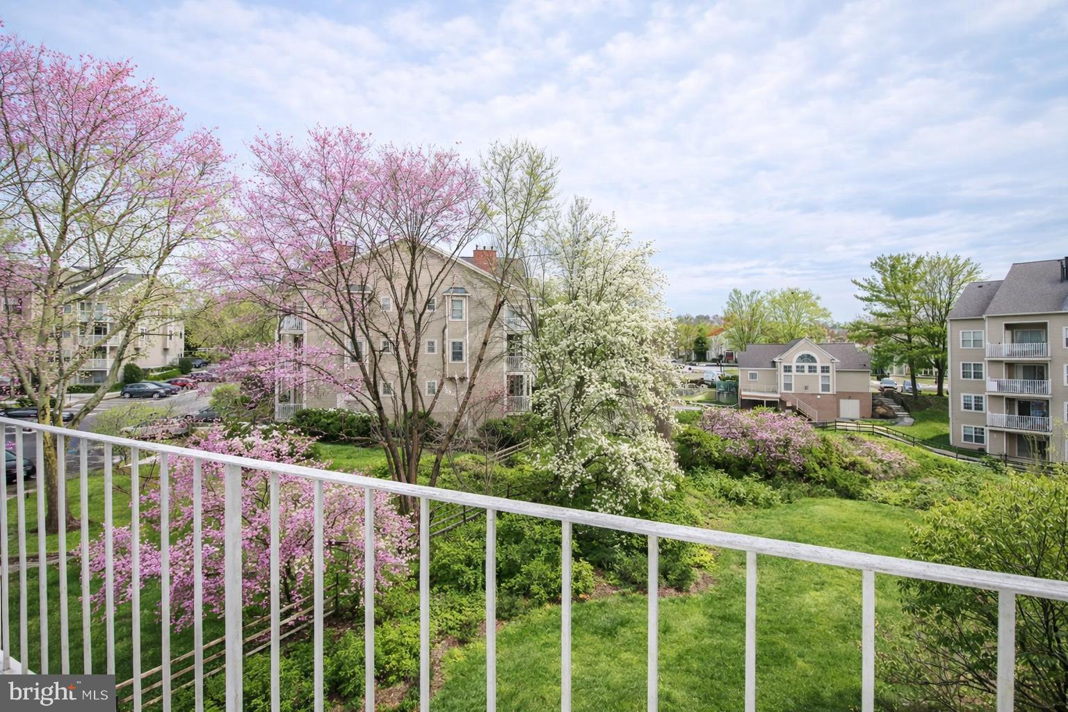 FALLS GABLE - Residential
