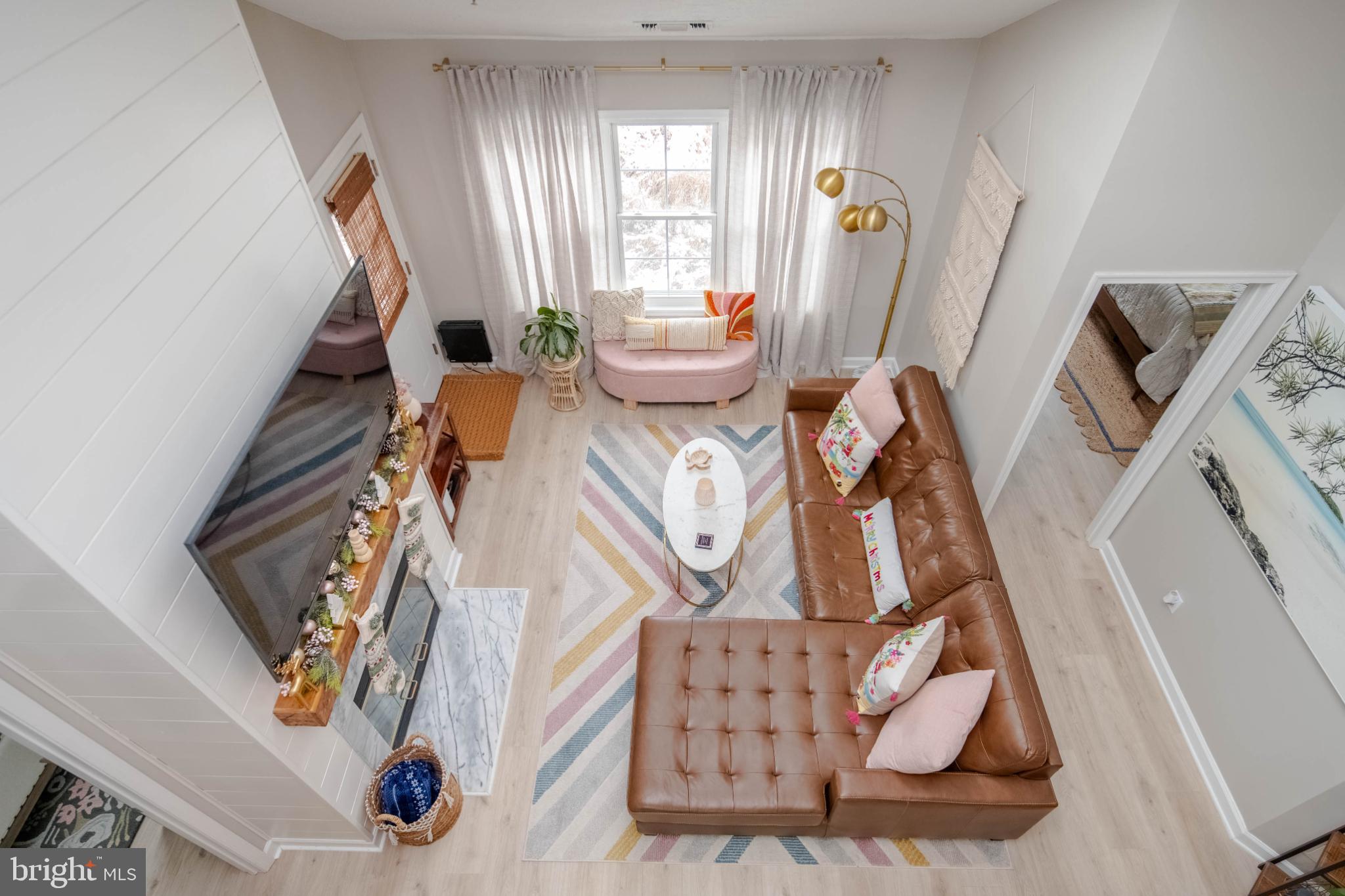 FALLS GABLE - Residential