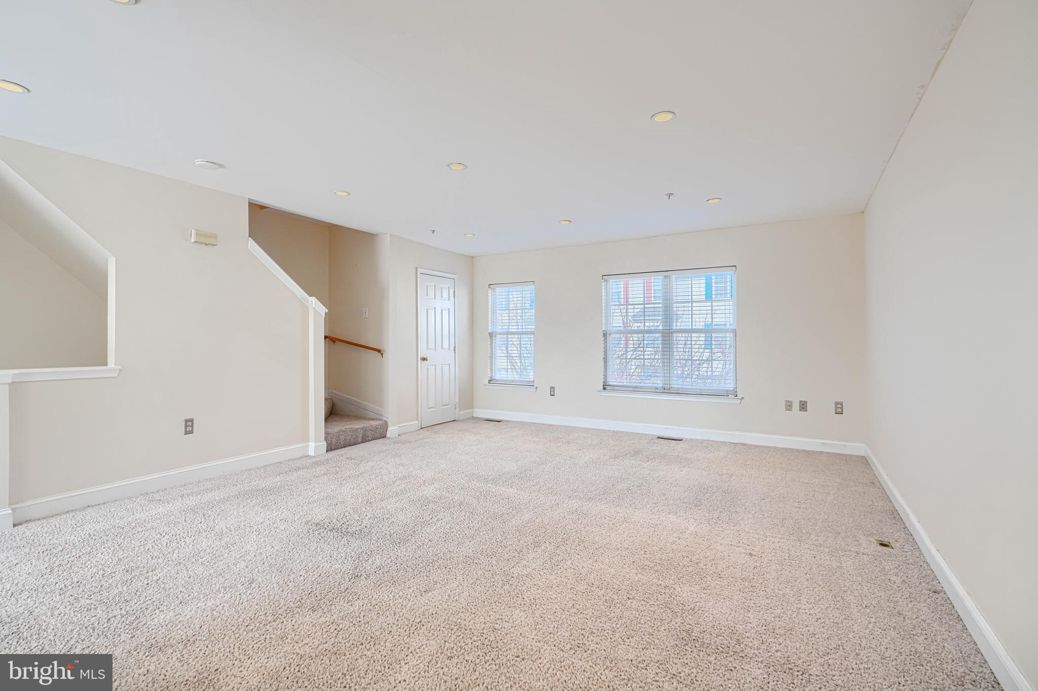 THOMPSON ESTATES - Residential