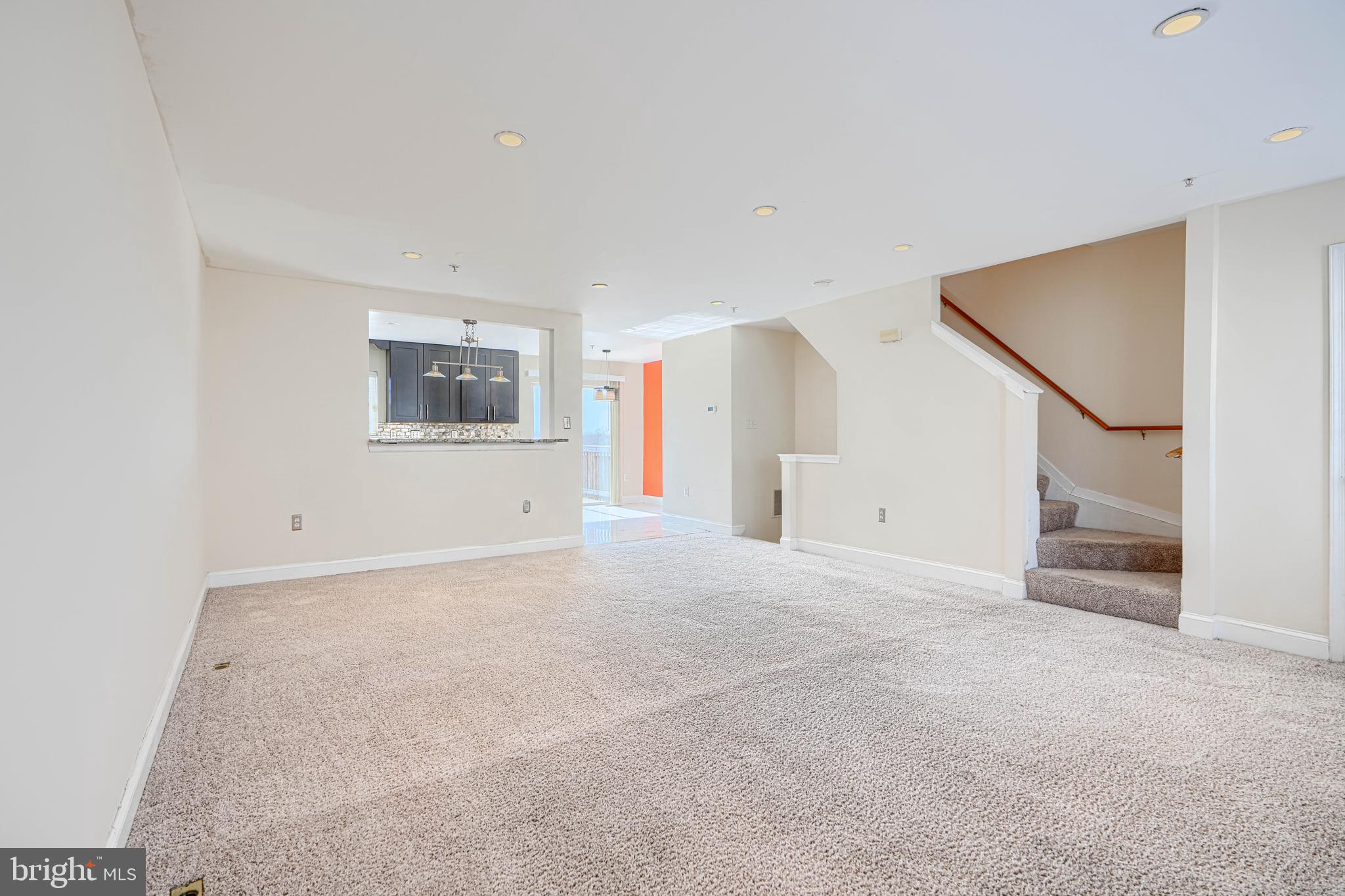 THOMPSON ESTATES - Residential