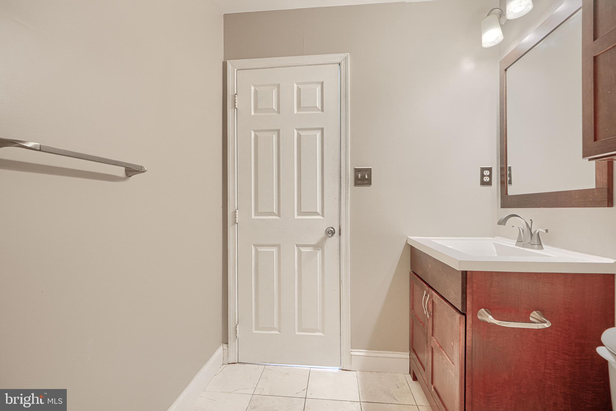 THOMPSON ESTATES - Residential