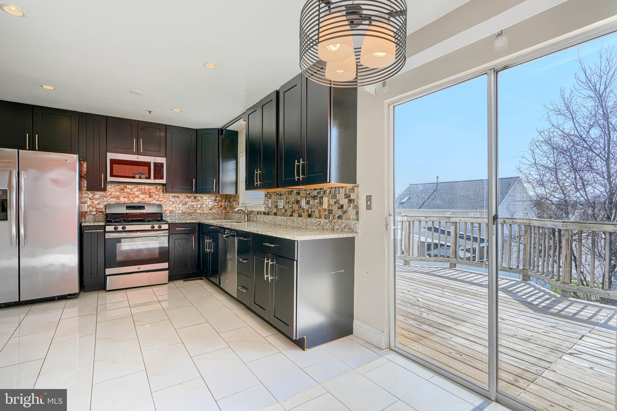 THOMPSON ESTATES - Residential