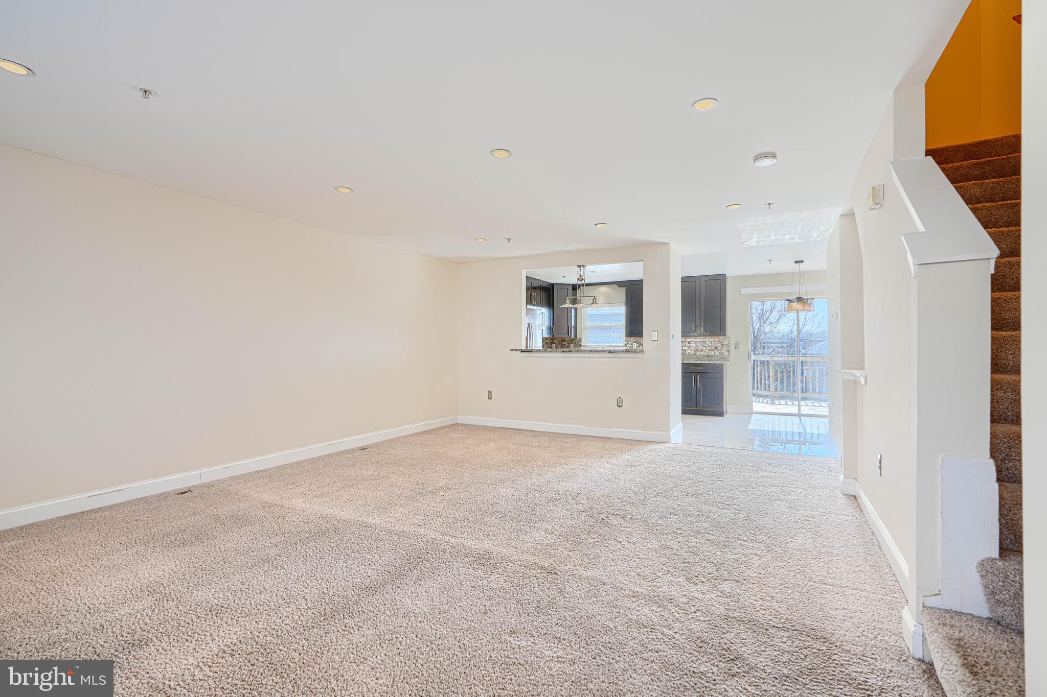 THOMPSON ESTATES - Residential