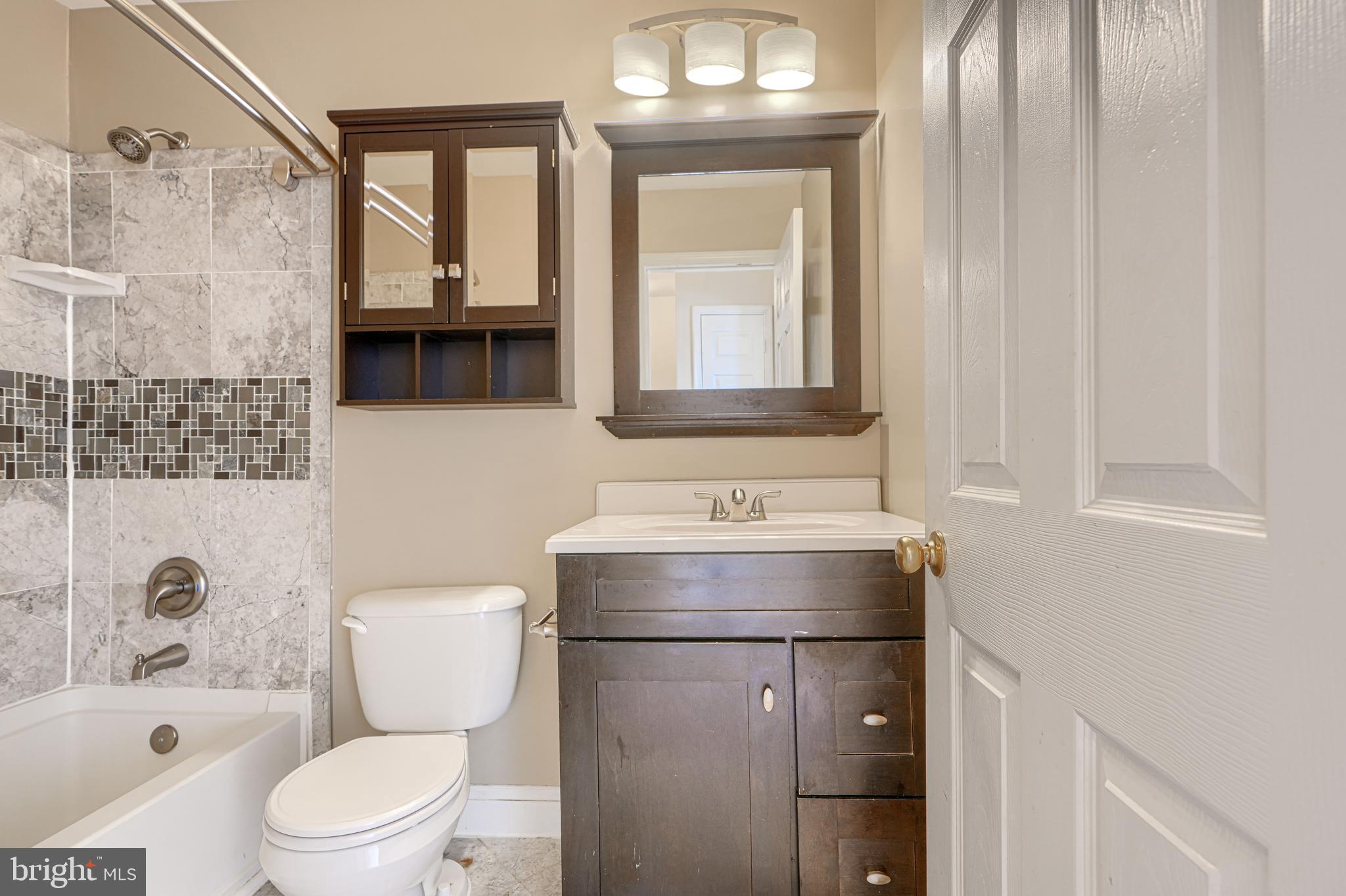 THOMPSON ESTATES - Residential