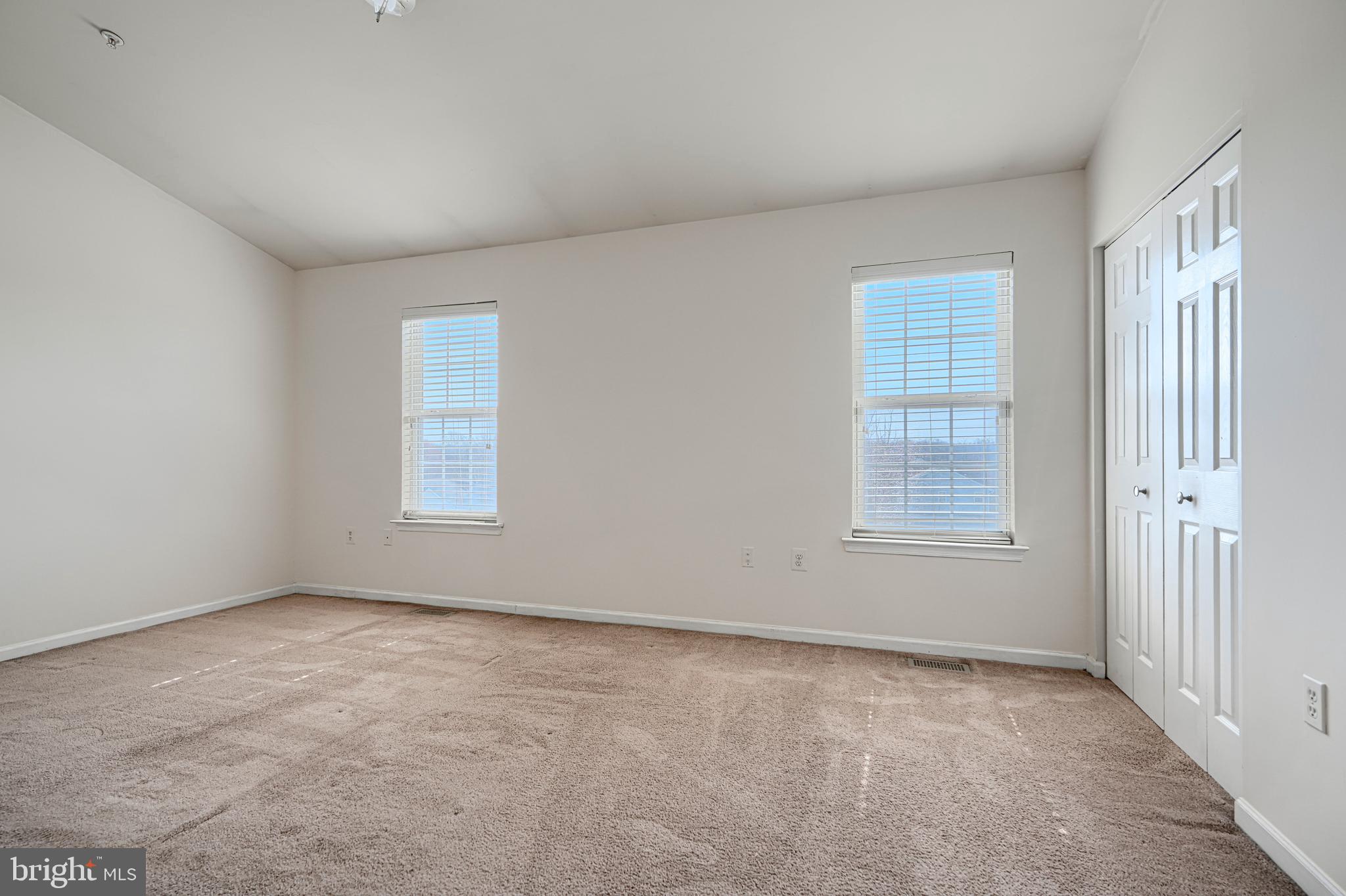 THOMPSON ESTATES - Residential