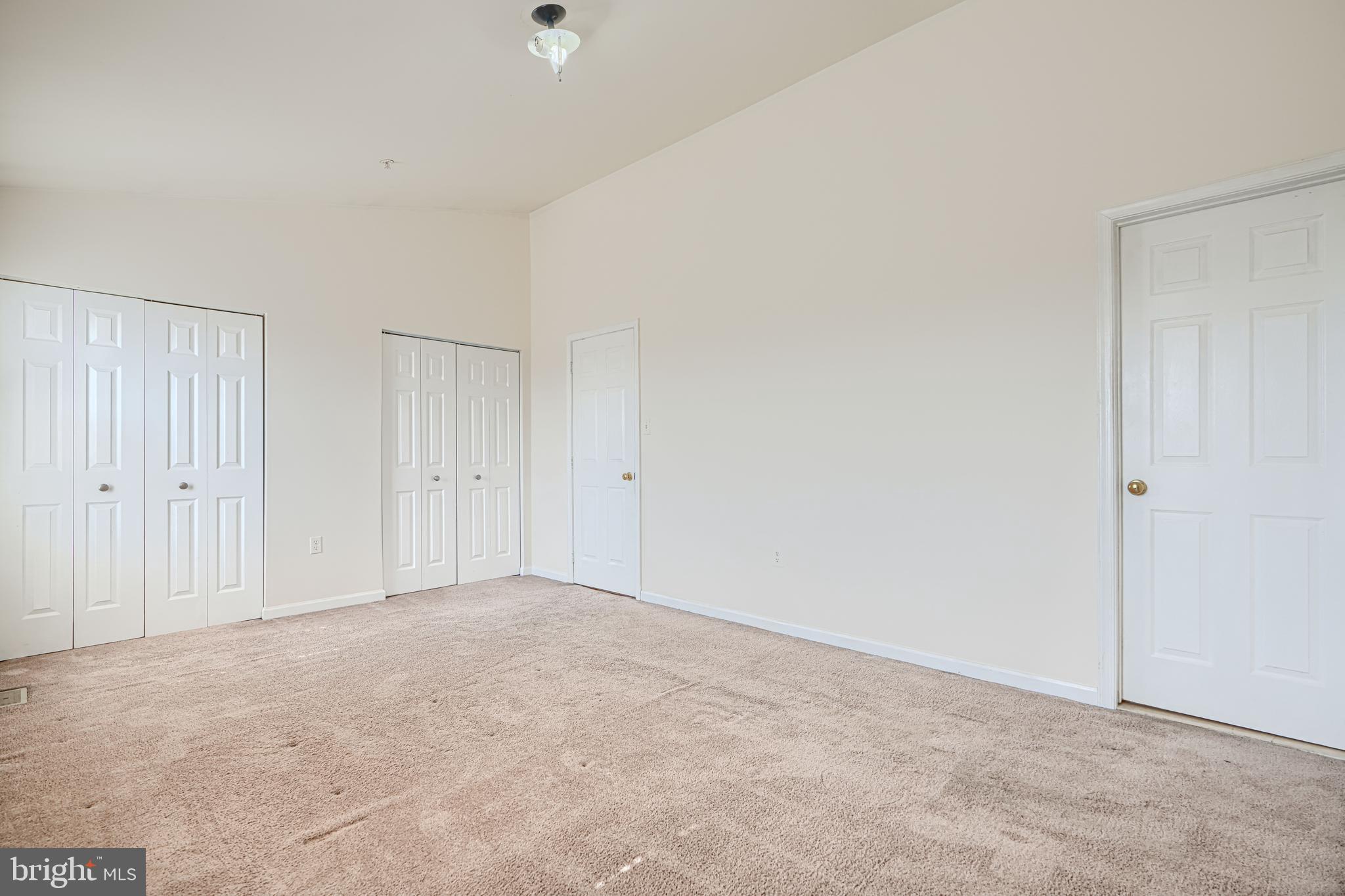 THOMPSON ESTATES - Residential