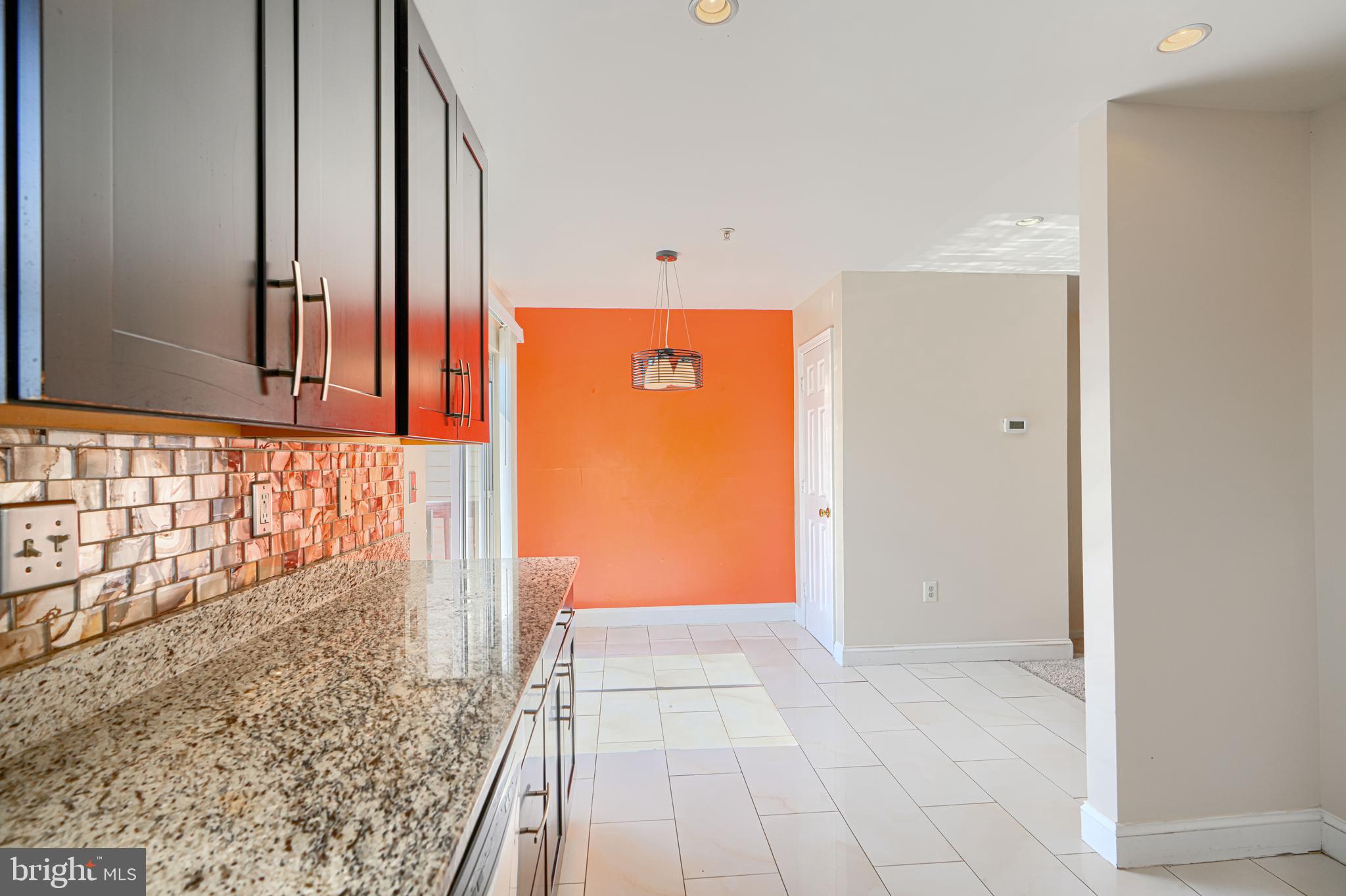 THOMPSON ESTATES - Residential