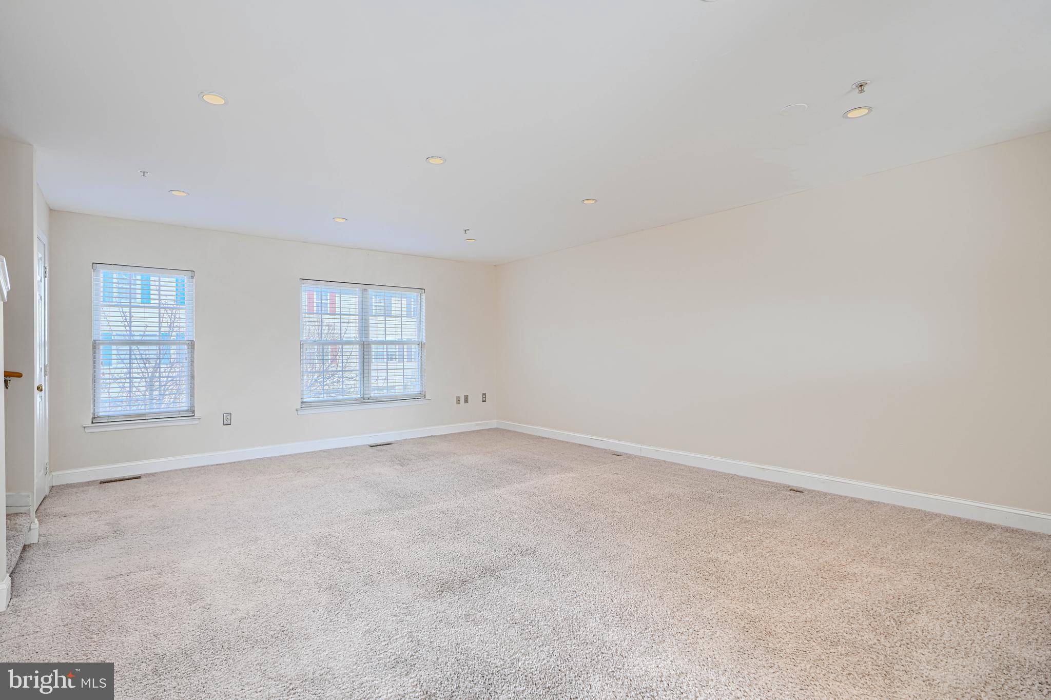 THOMPSON ESTATES - Residential