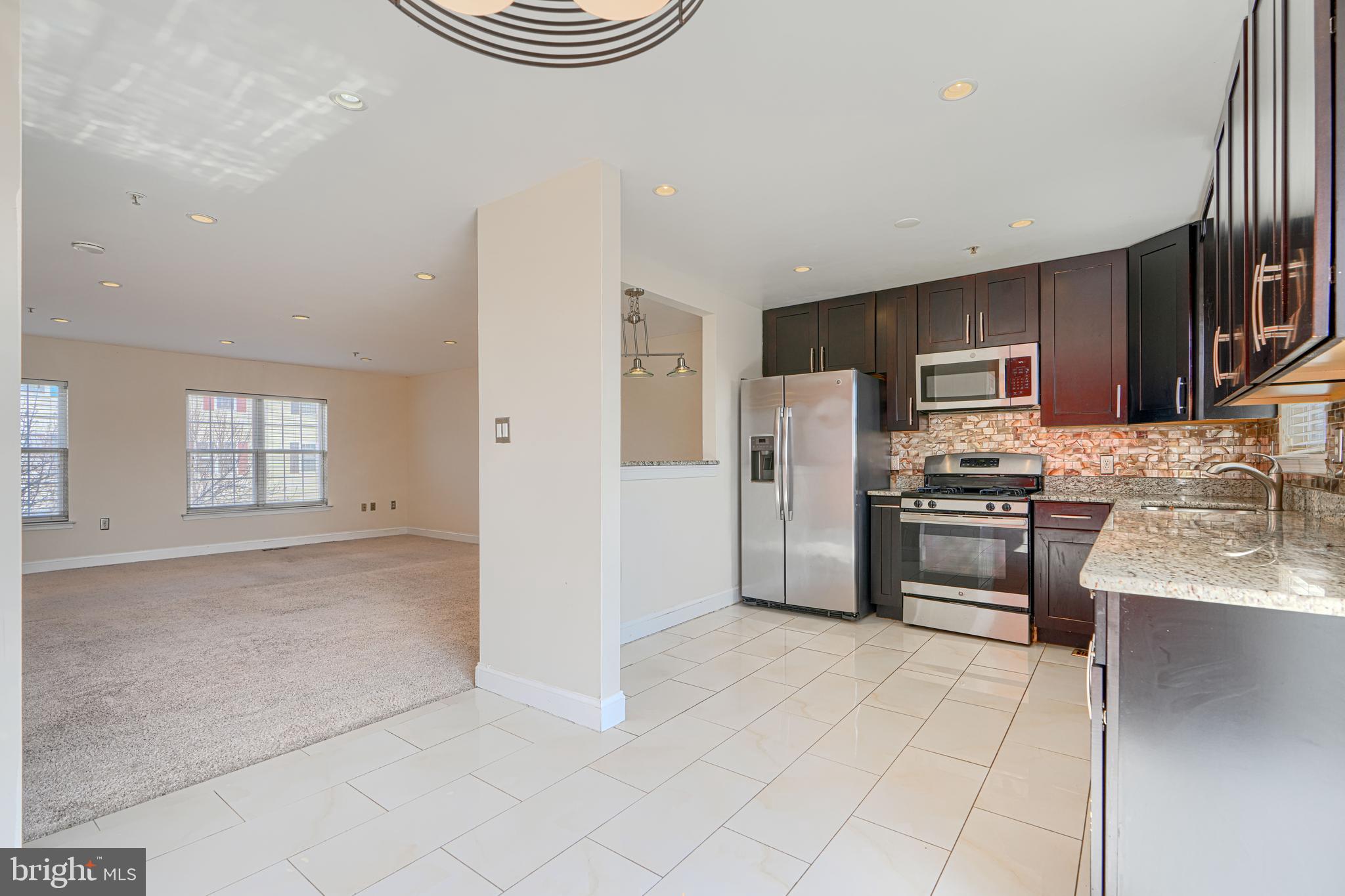 THOMPSON ESTATES - Residential