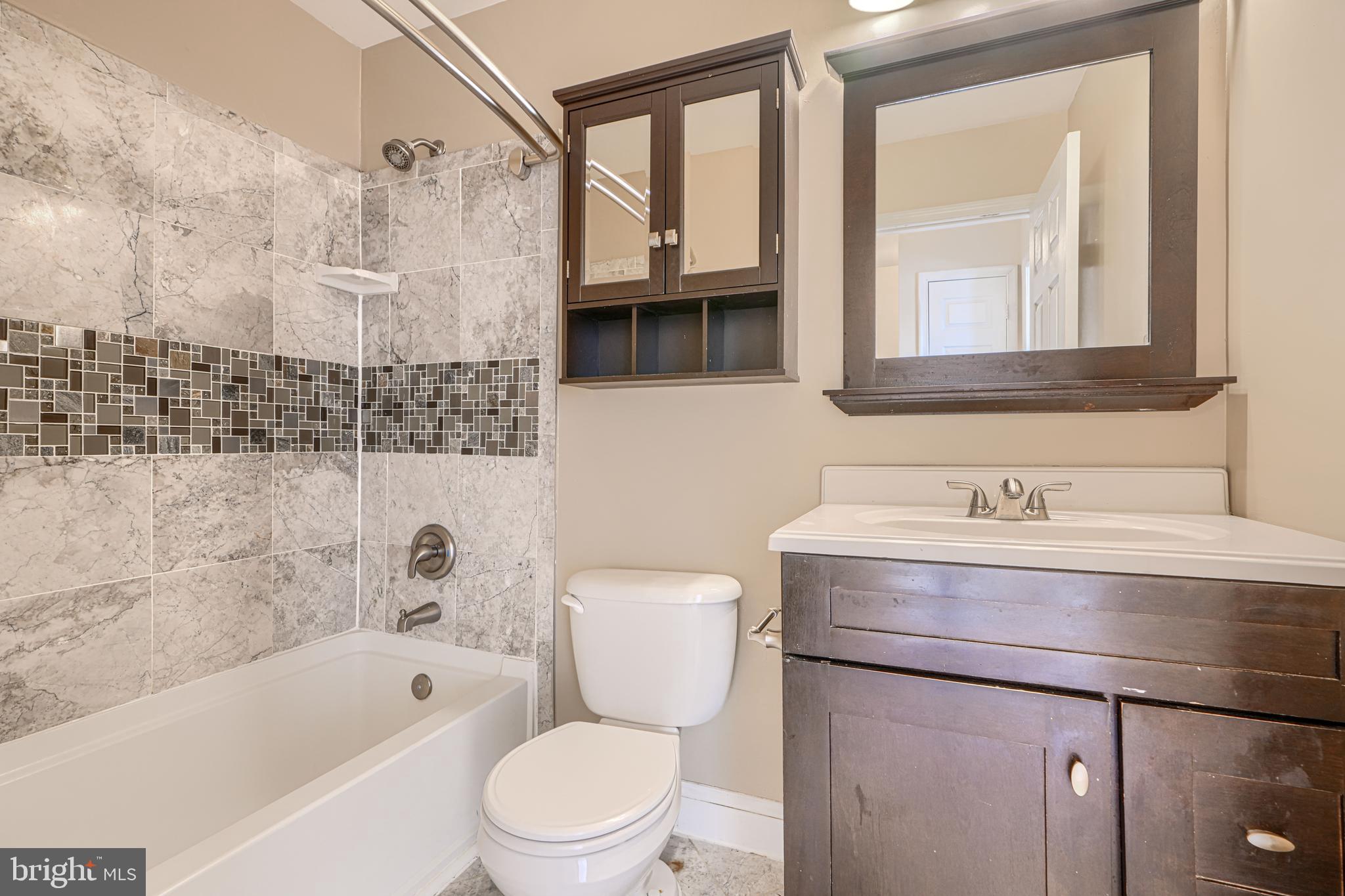 THOMPSON ESTATES - Residential