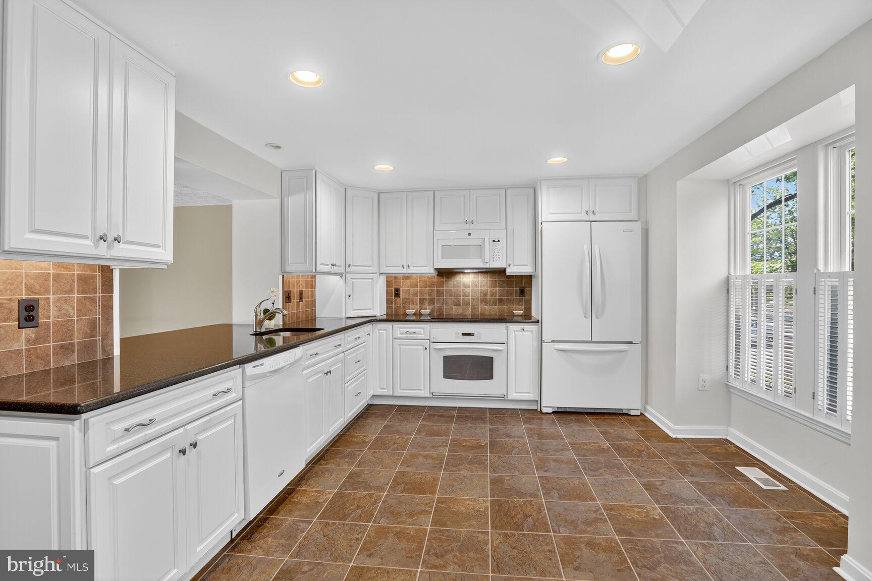 6070 ROCK GLEN DRIVE