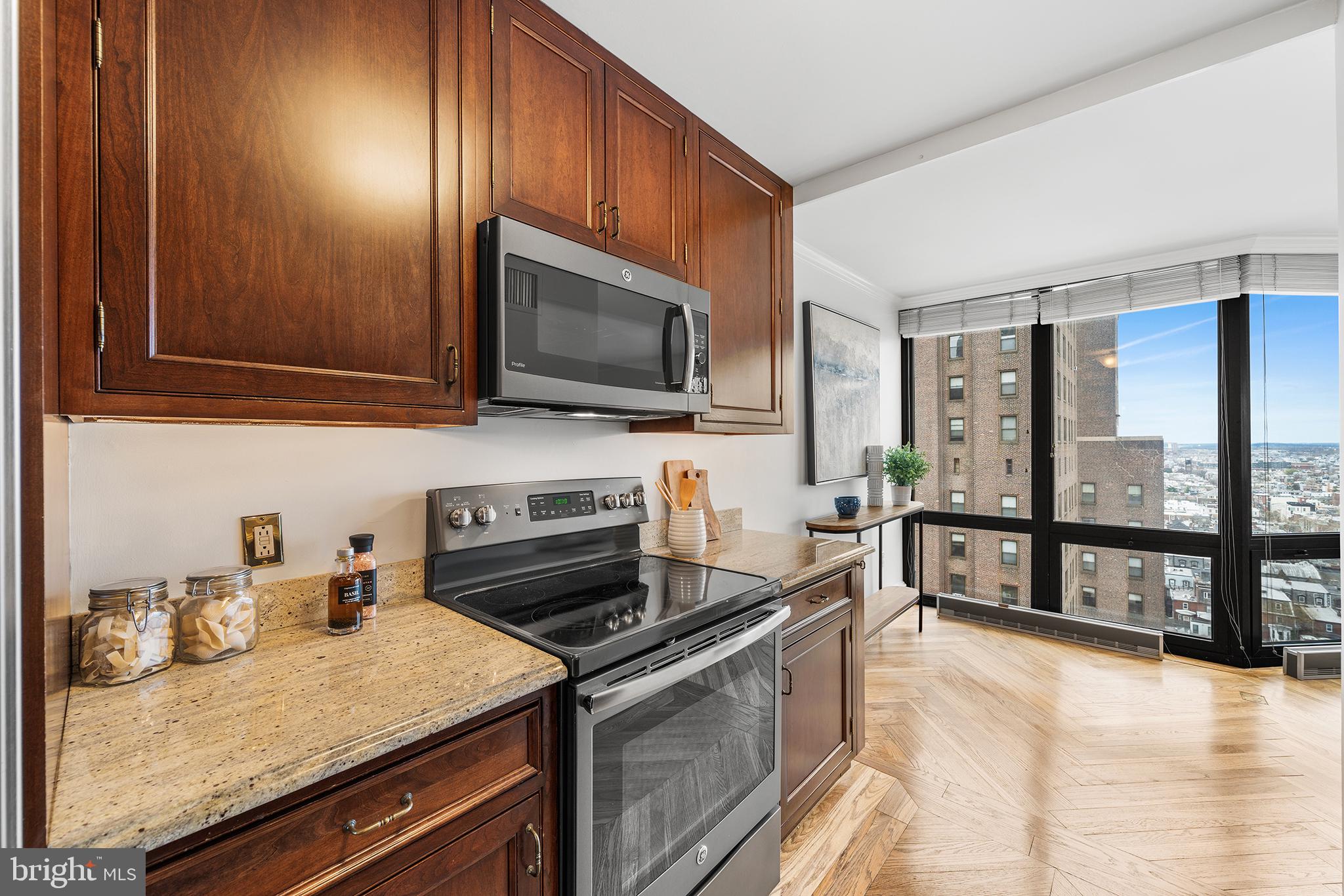 2018 WALNUT STREET 21L