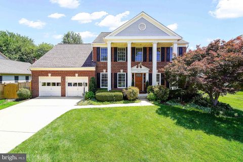 Homes For Sale - 2515 Halterbreak Court<br/> HERNDON, VA 20171
