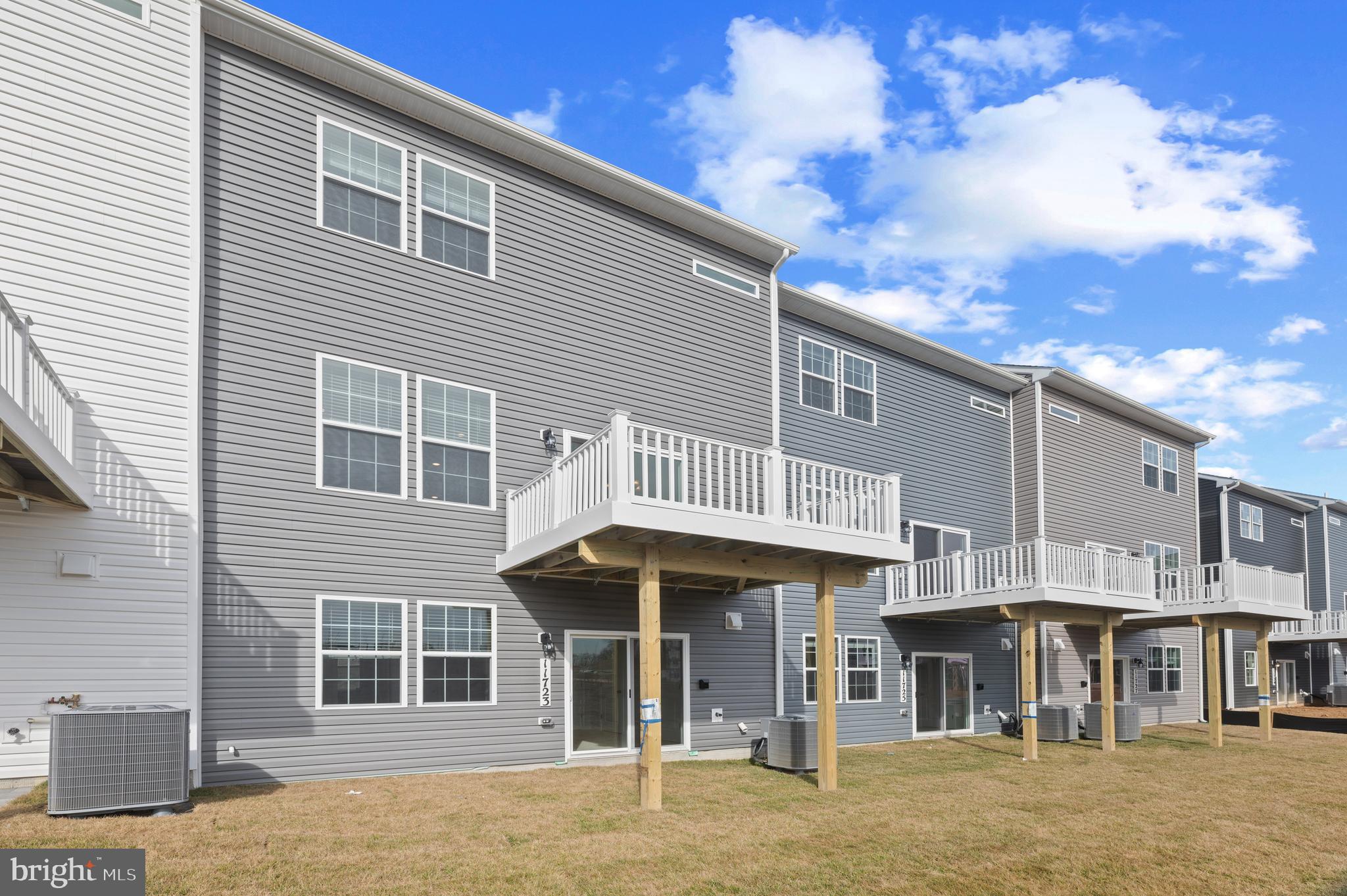 WATERMARK AT WESTPHALIA TOWN CENTER - Residential