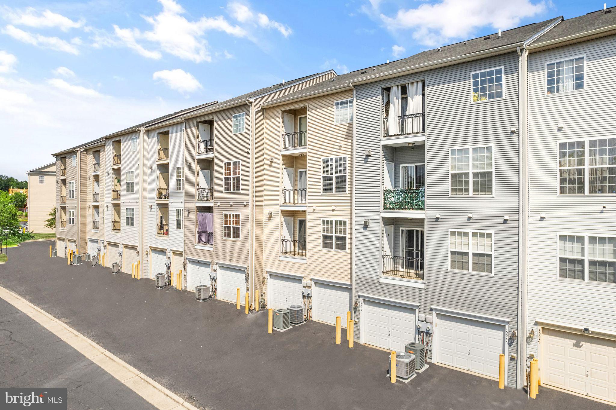 POWELLS RUN VILLAGE COND - Residential