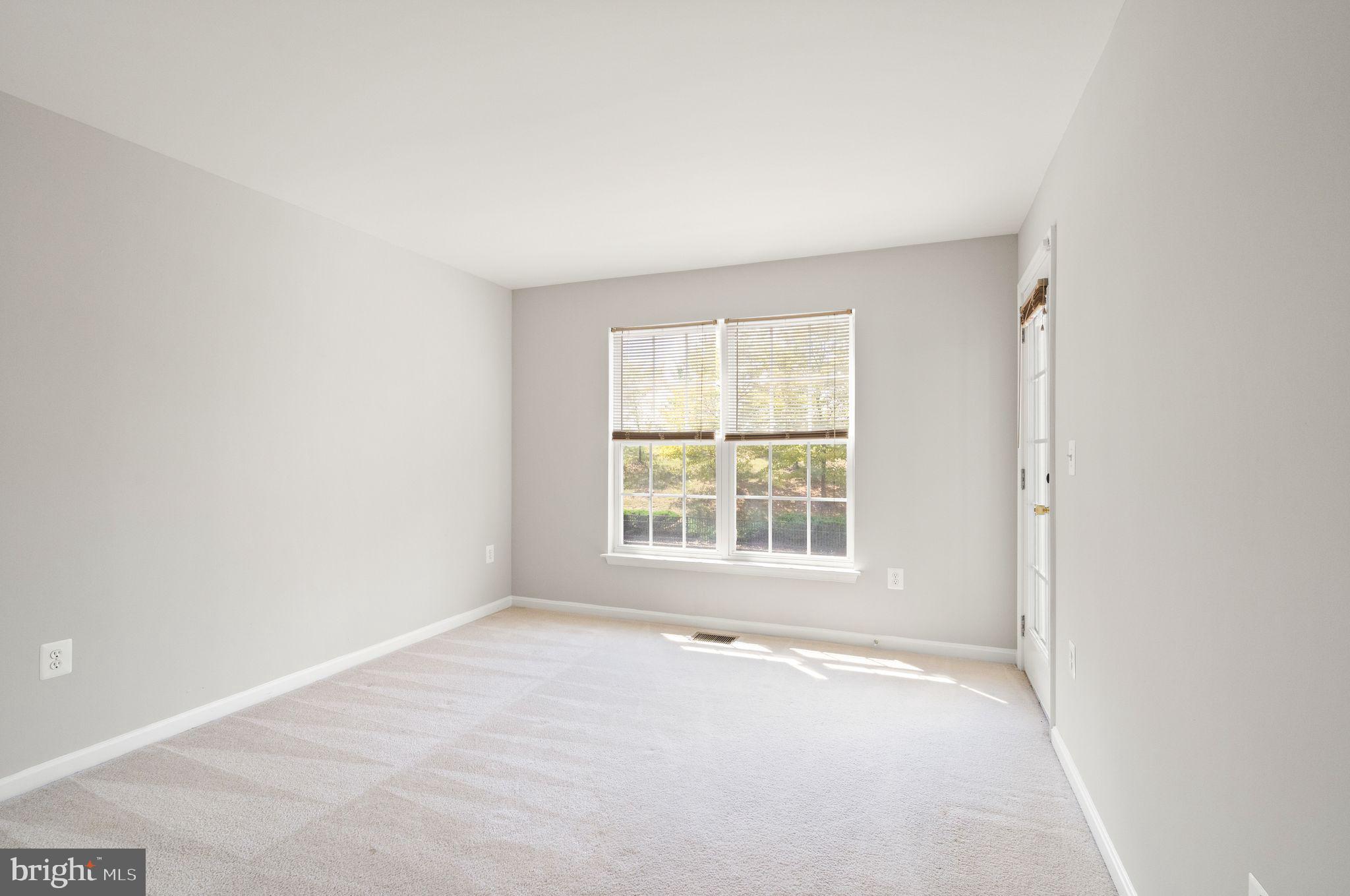 POWELLS RUN VILLAGE COND - Residential