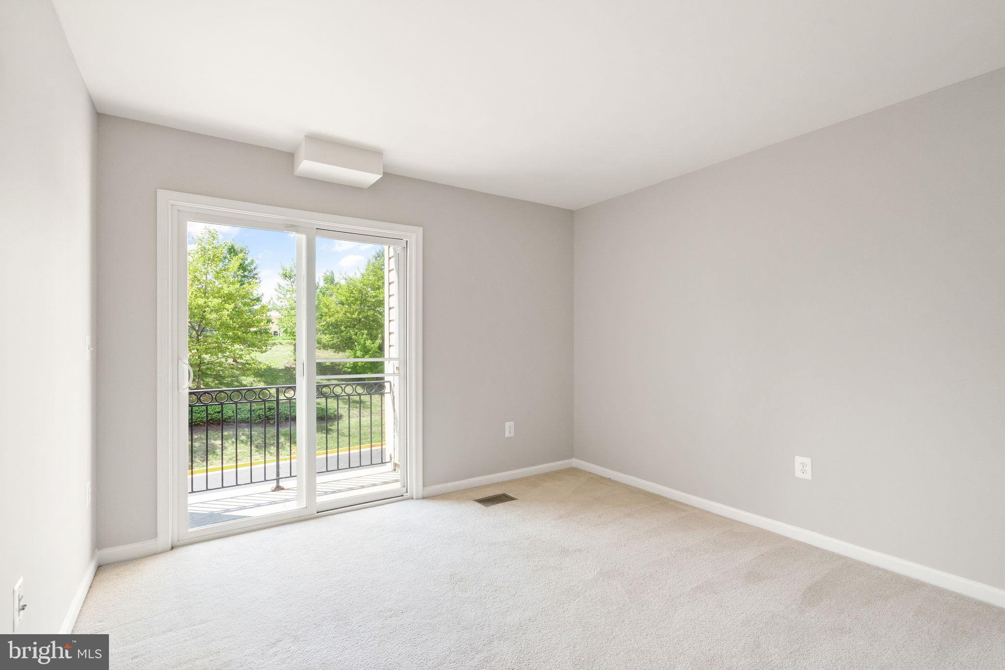 POWELLS RUN VILLAGE COND - Residential