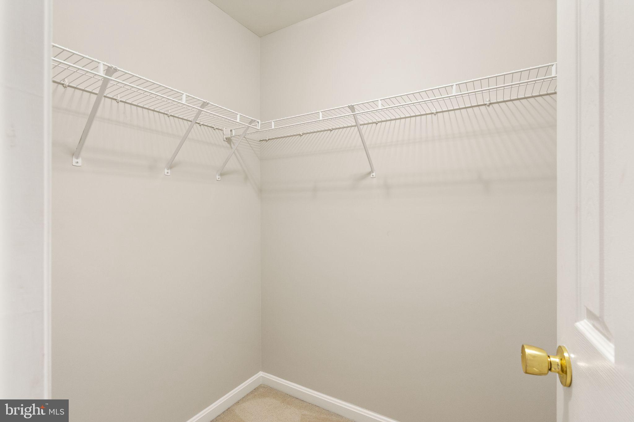 POWELLS RUN VILLAGE COND - Residential