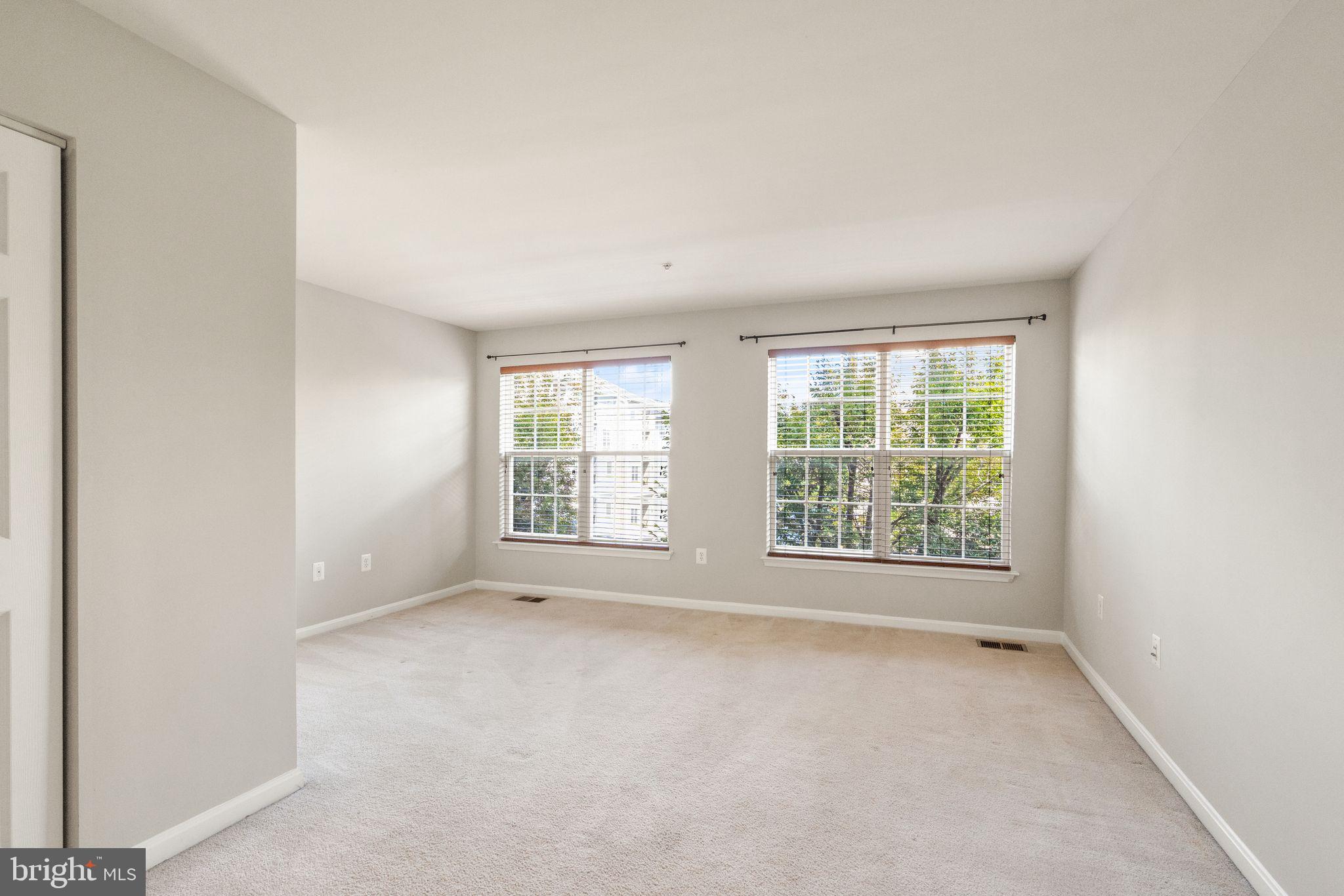 POWELLS RUN VILLAGE COND - Residential