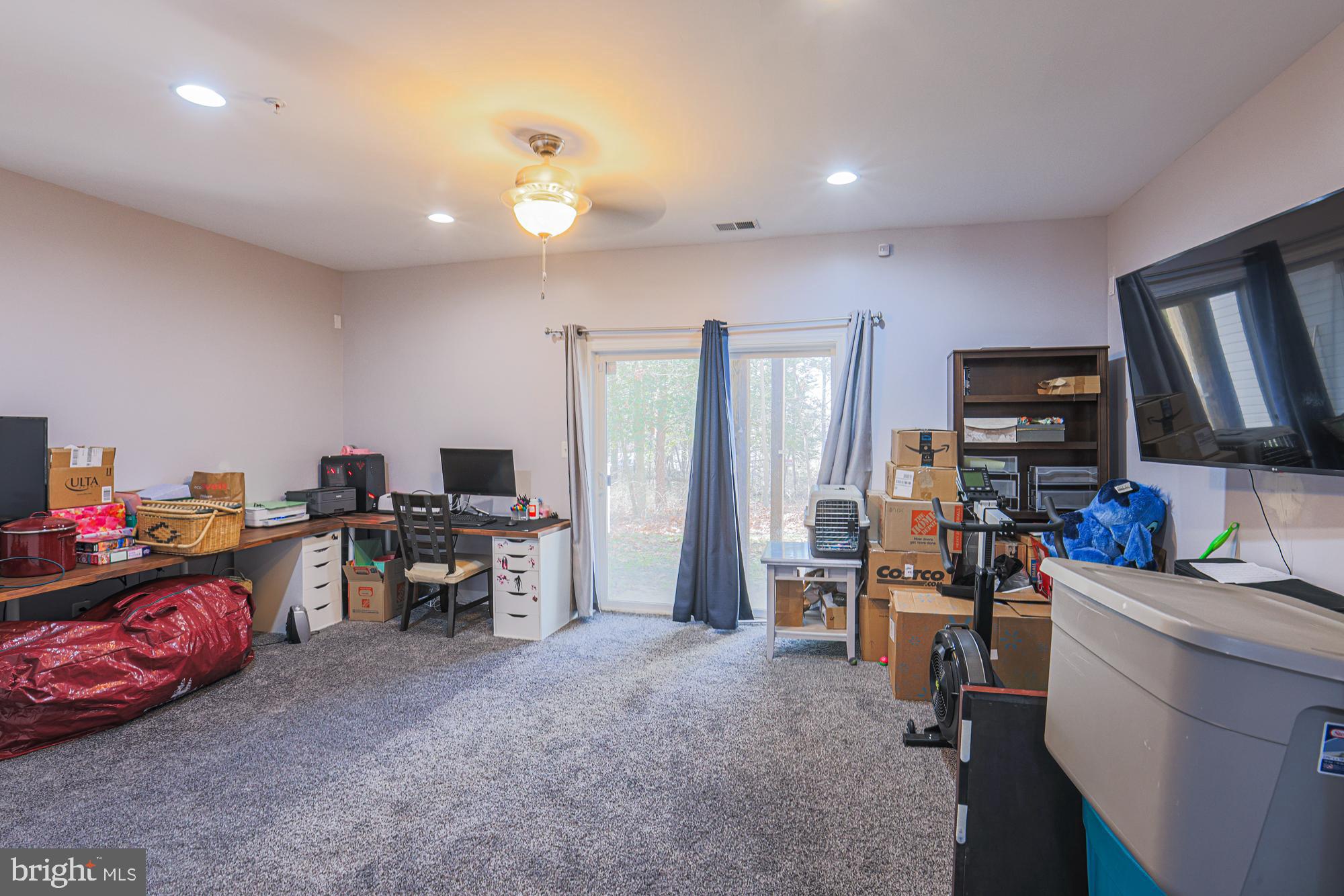 CREEKSTONE VILLAGE - Residential Lease