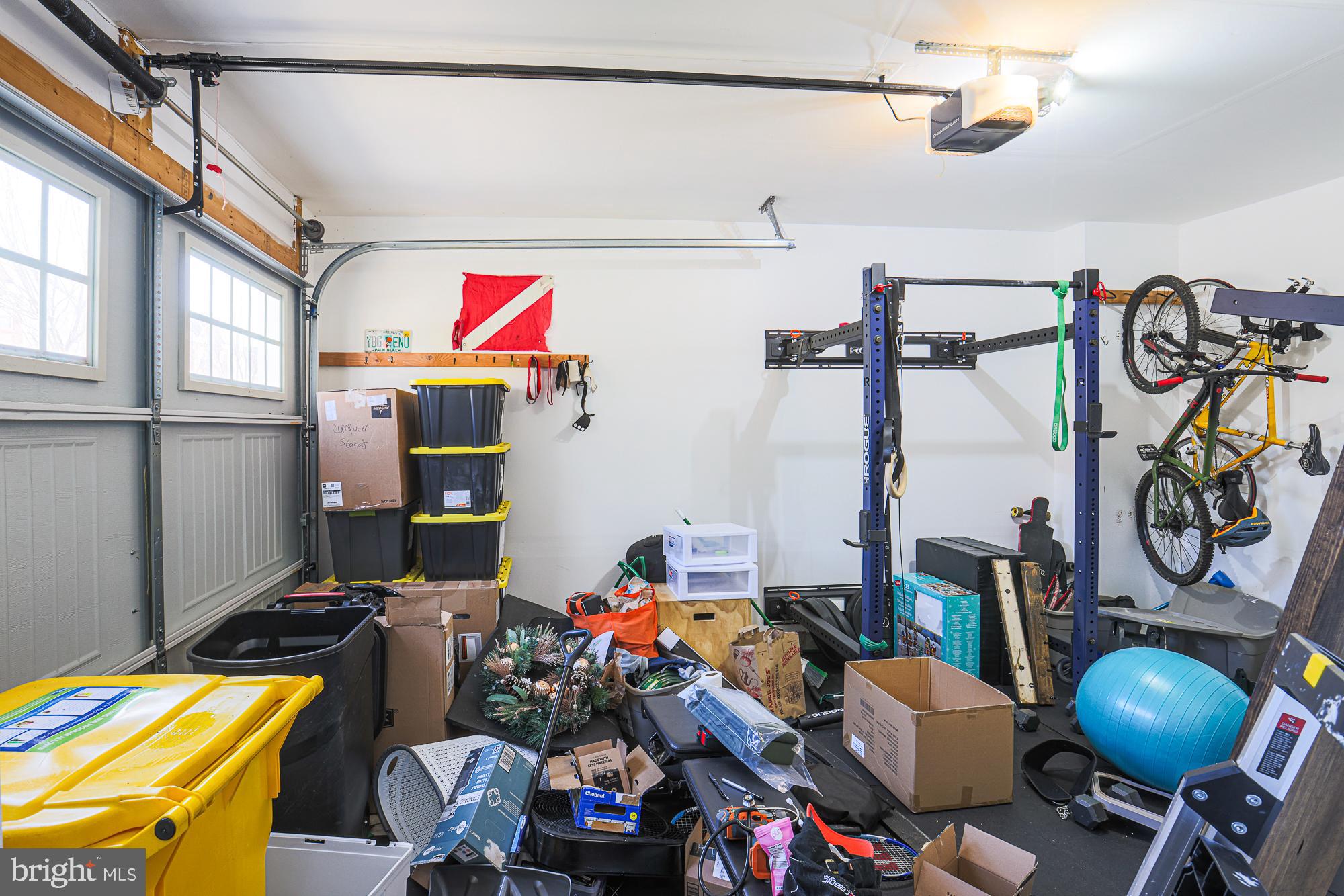 CREEKSTONE VILLAGE - Residential Lease