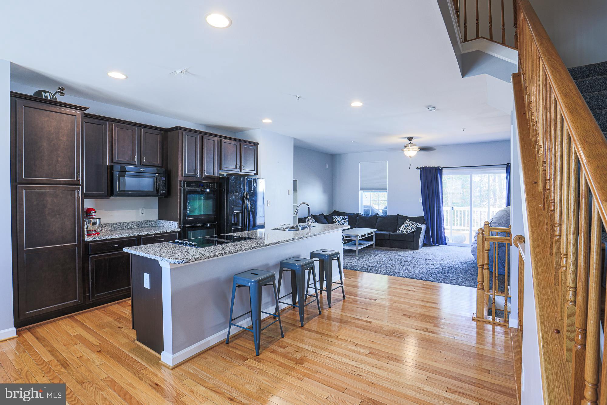 CREEKSTONE VILLAGE - Residential Lease