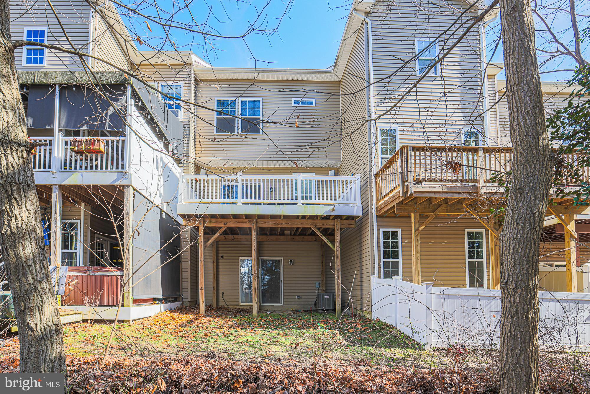 CREEKSTONE VILLAGE - Residential Lease