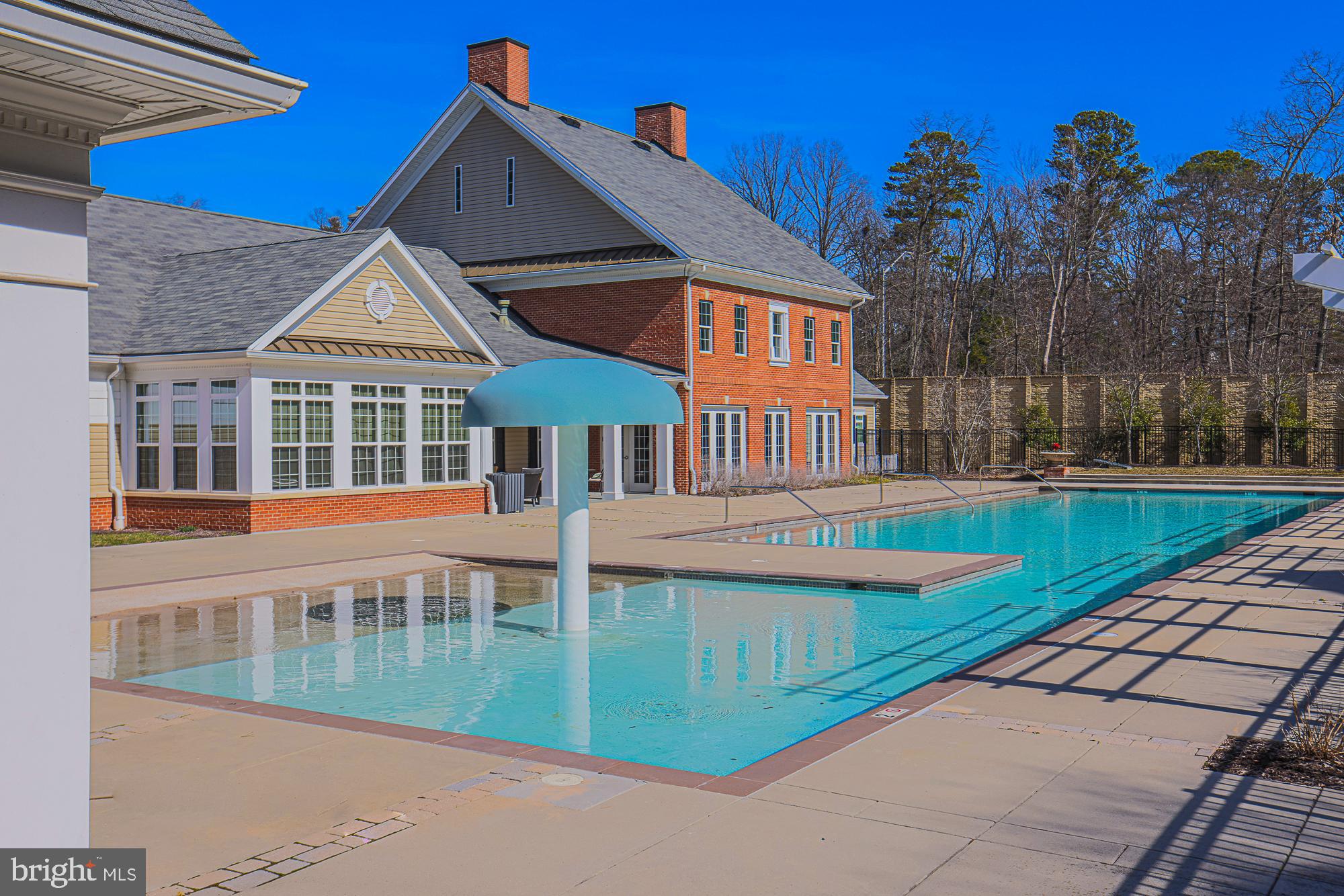 CREEKSTONE VILLAGE - Residential Lease