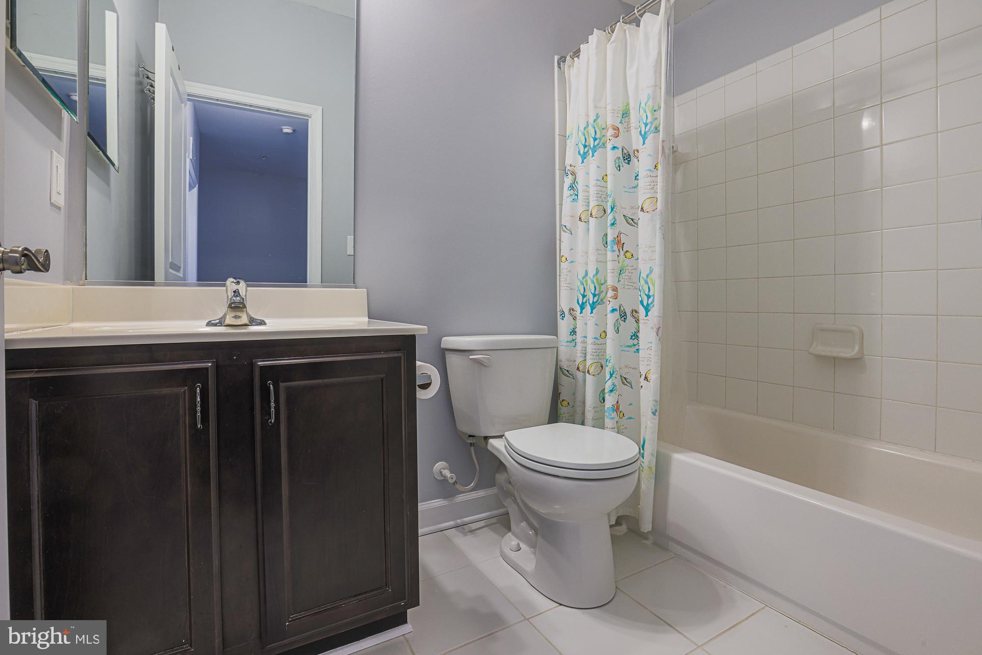 CREEKSTONE VILLAGE - Residential Lease