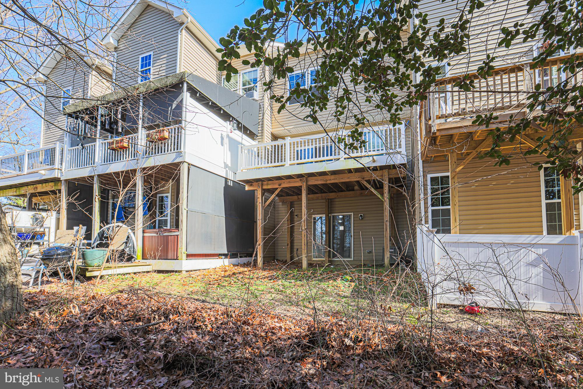 CREEKSTONE VILLAGE - Residential Lease