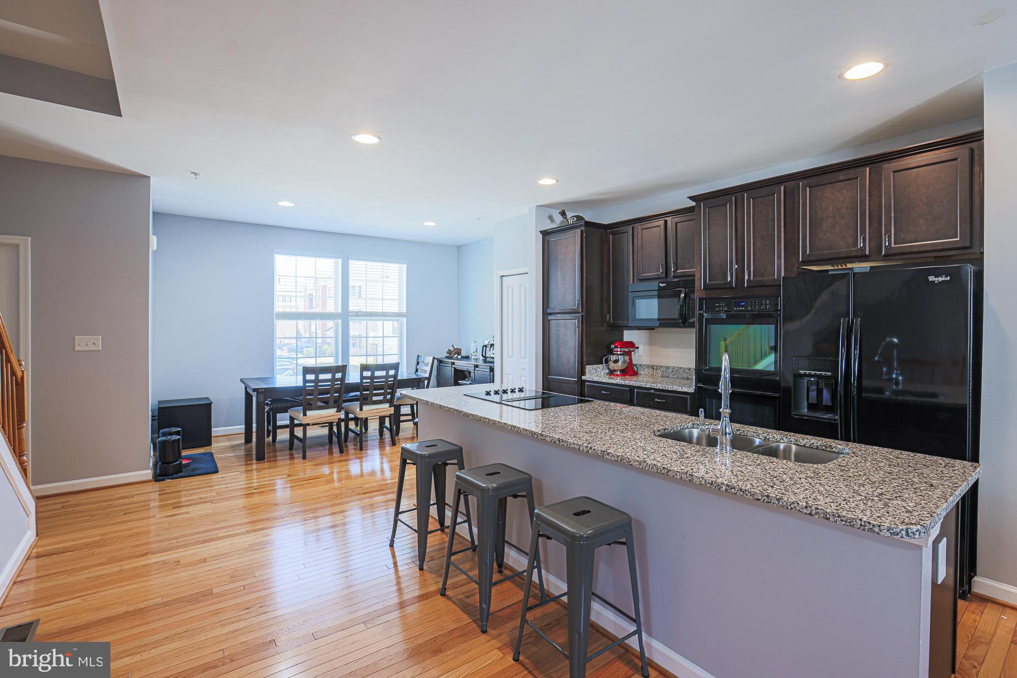 CREEKSTONE VILLAGE - Residential Lease