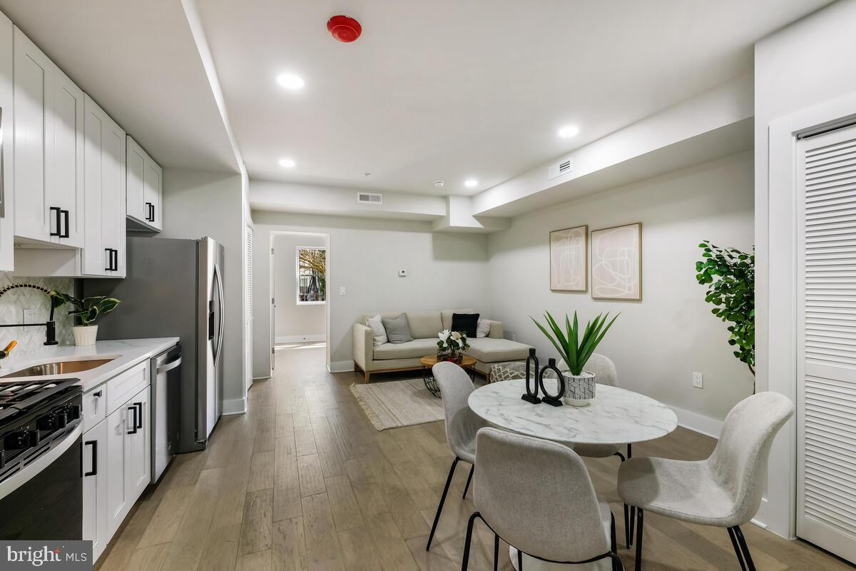 1622 17TH STREET SE 2001