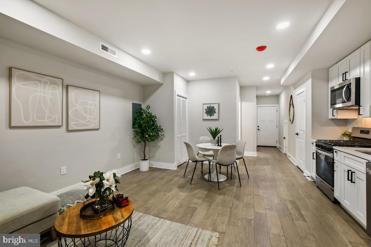 1622 17TH STREET SE 2001