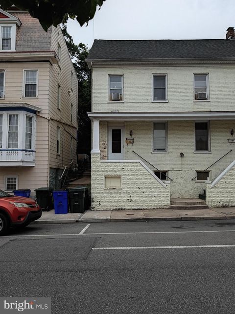 Homes For Sale - 249 Summit Avenue<br/> Washington County, HAGERSTOWN, MD 21740