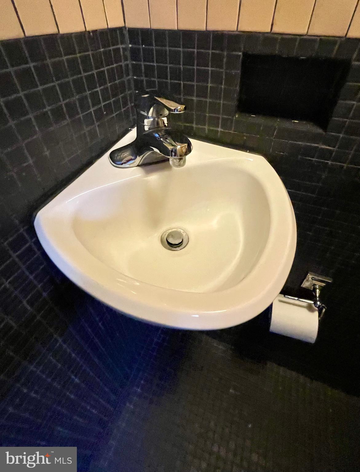 EDNOR GARDENS - LAKESIDE - Residential