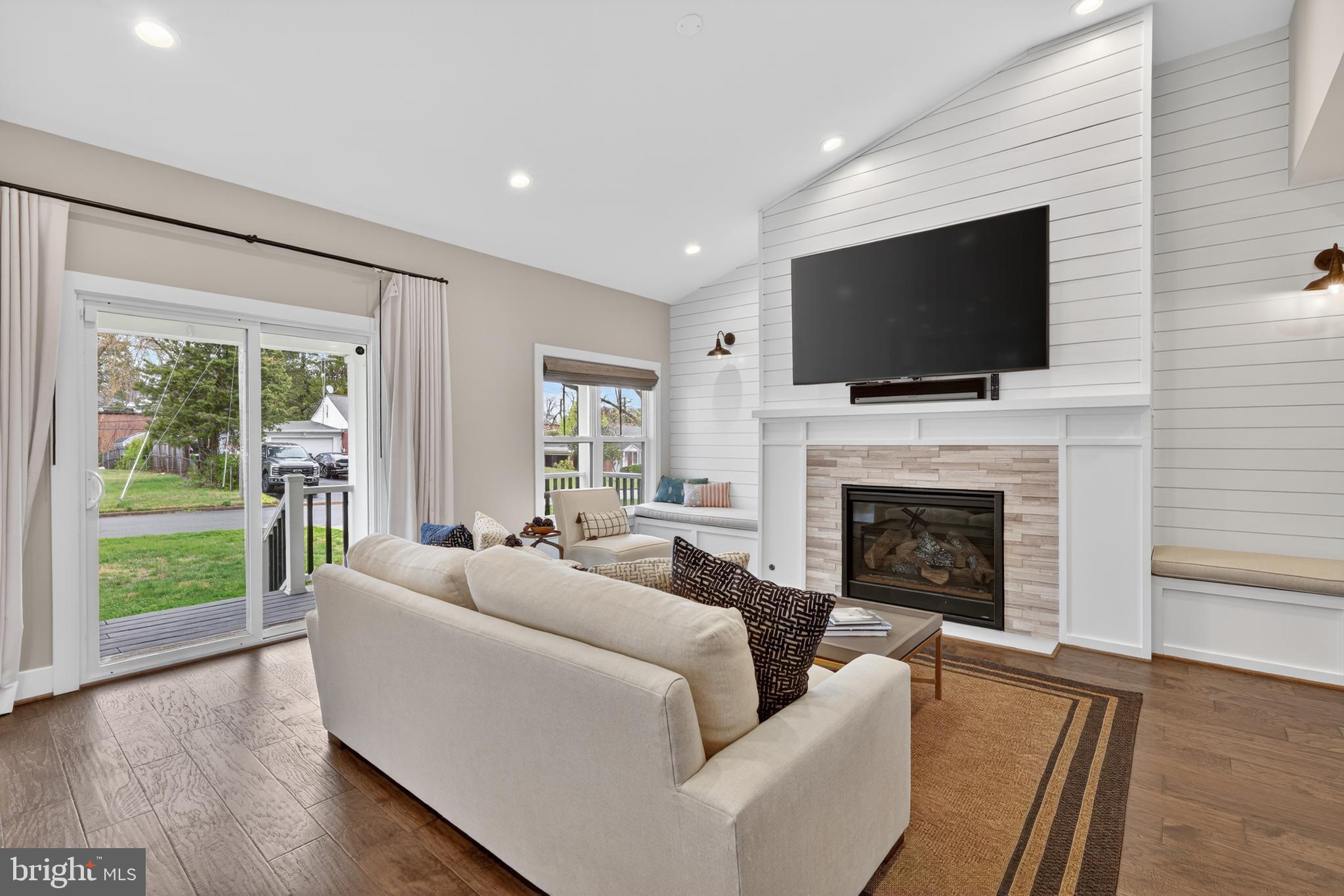 HOLLIN HALL VILLAGE - Residential