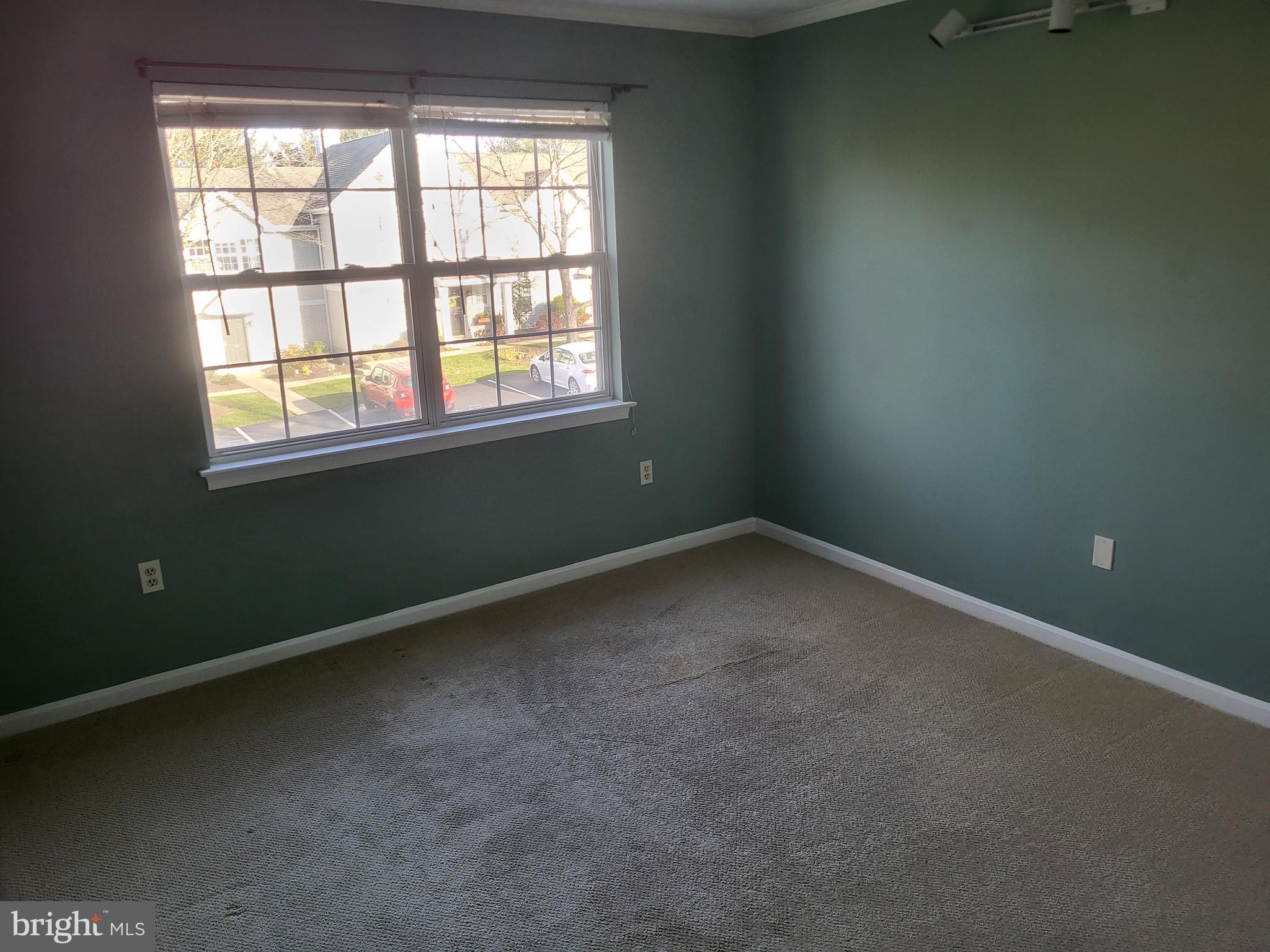 SPRING RIDGE - Residential