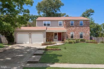 Single Family Residence at 25 WOODBURY DR