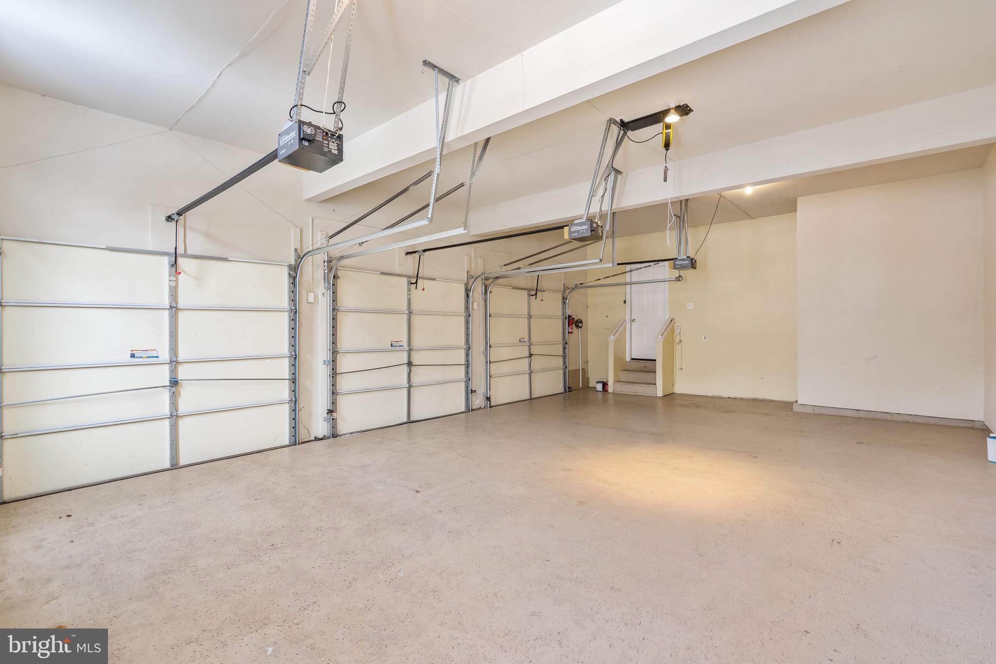 DOMINION VALLEY COUNTRY CLUB - Residential Lease