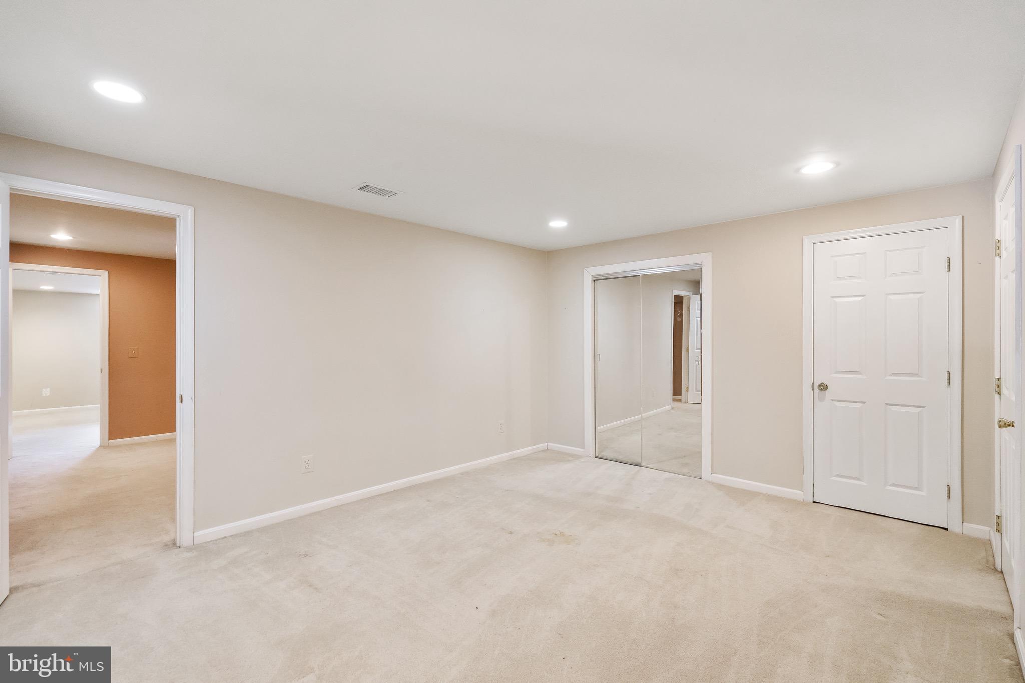 DOMINION VALLEY COUNTRY CLUB - Residential Lease