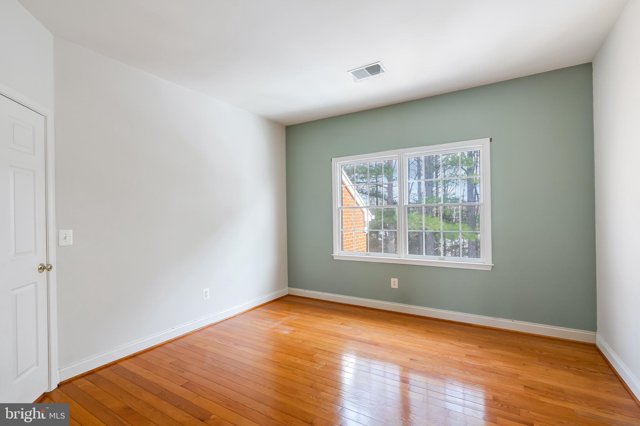 DOMINION VALLEY COUNTRY CLUB - Residential Lease