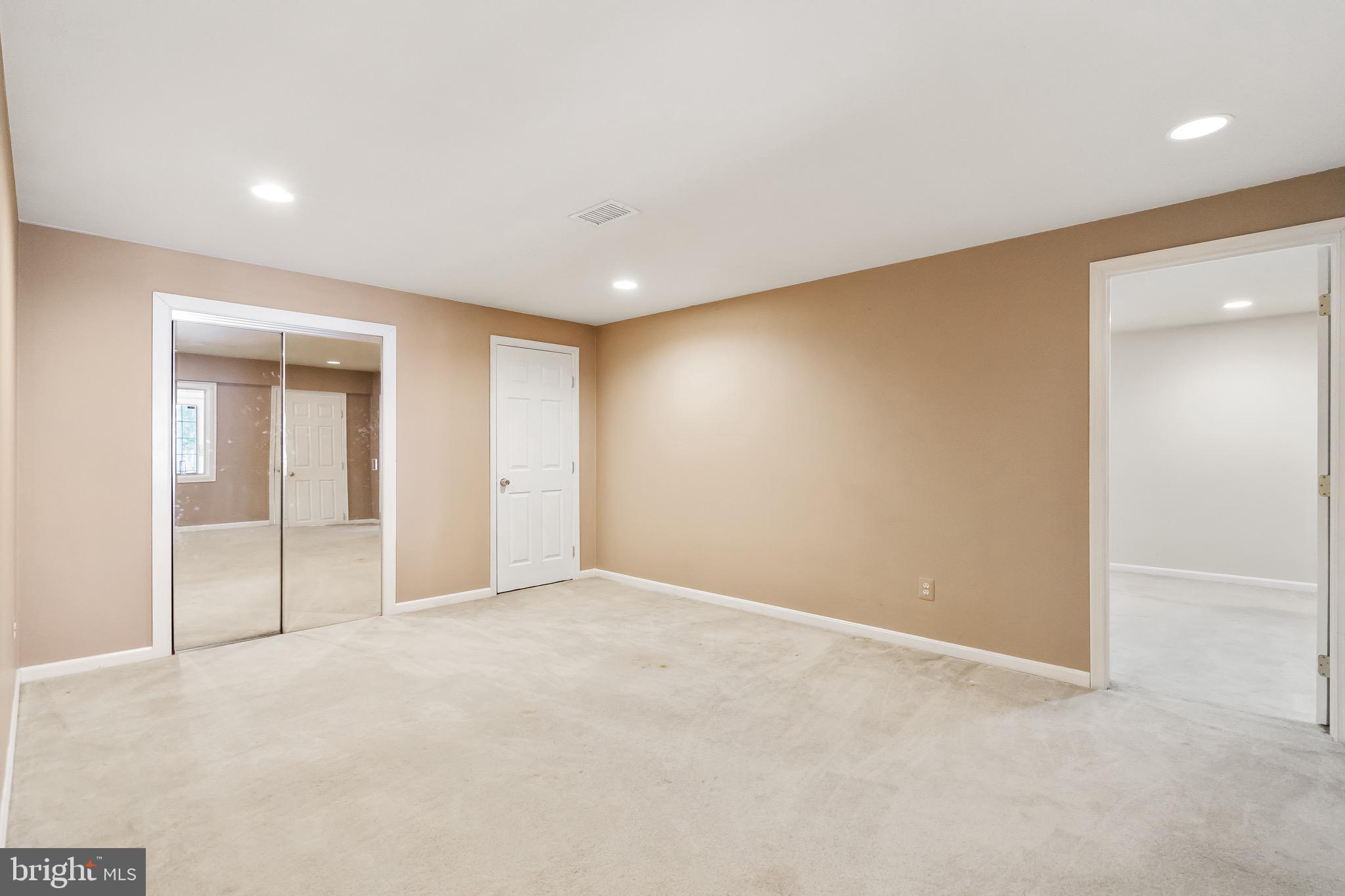 DOMINION VALLEY COUNTRY CLUB - Residential Lease