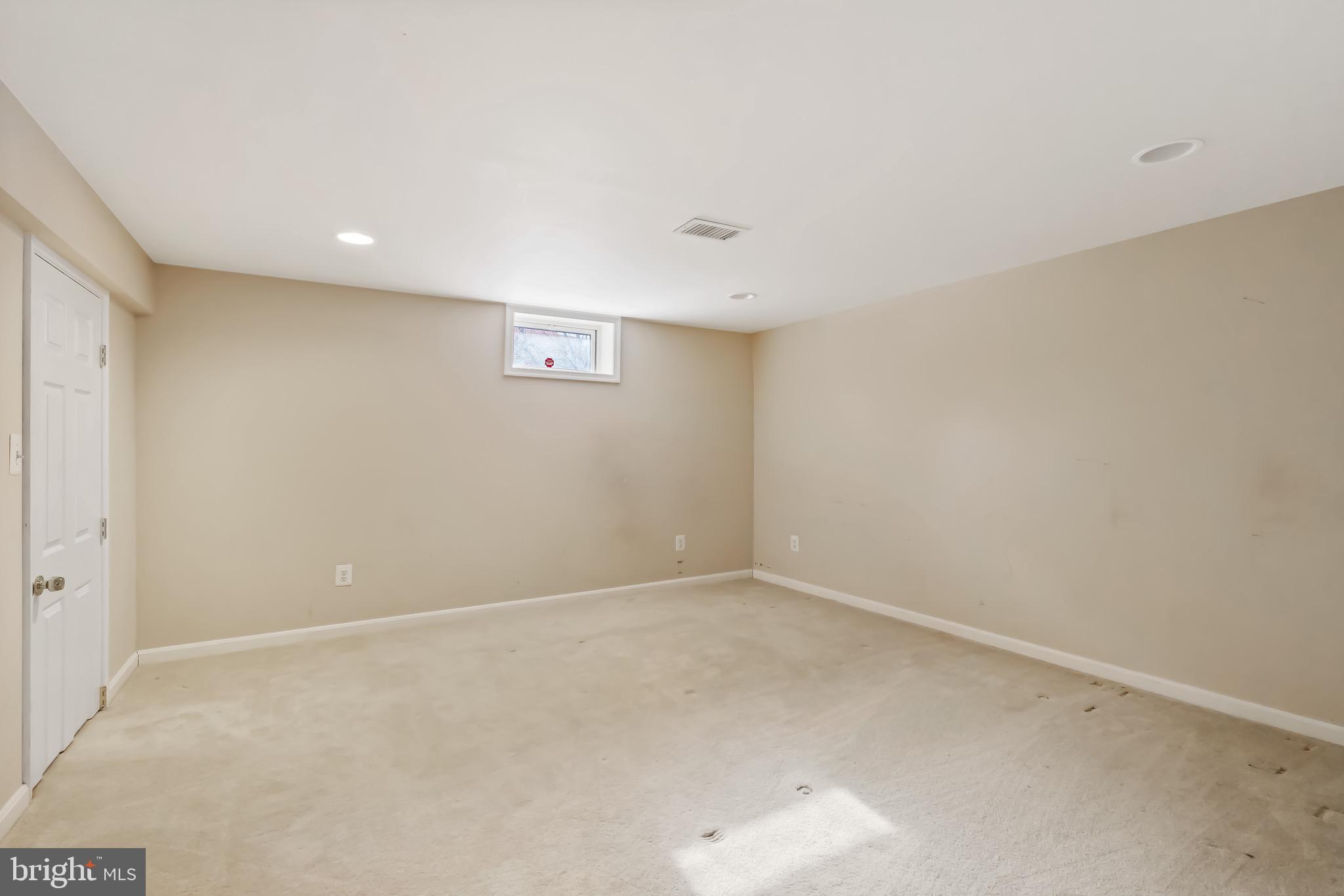 DOMINION VALLEY COUNTRY CLUB - Residential Lease