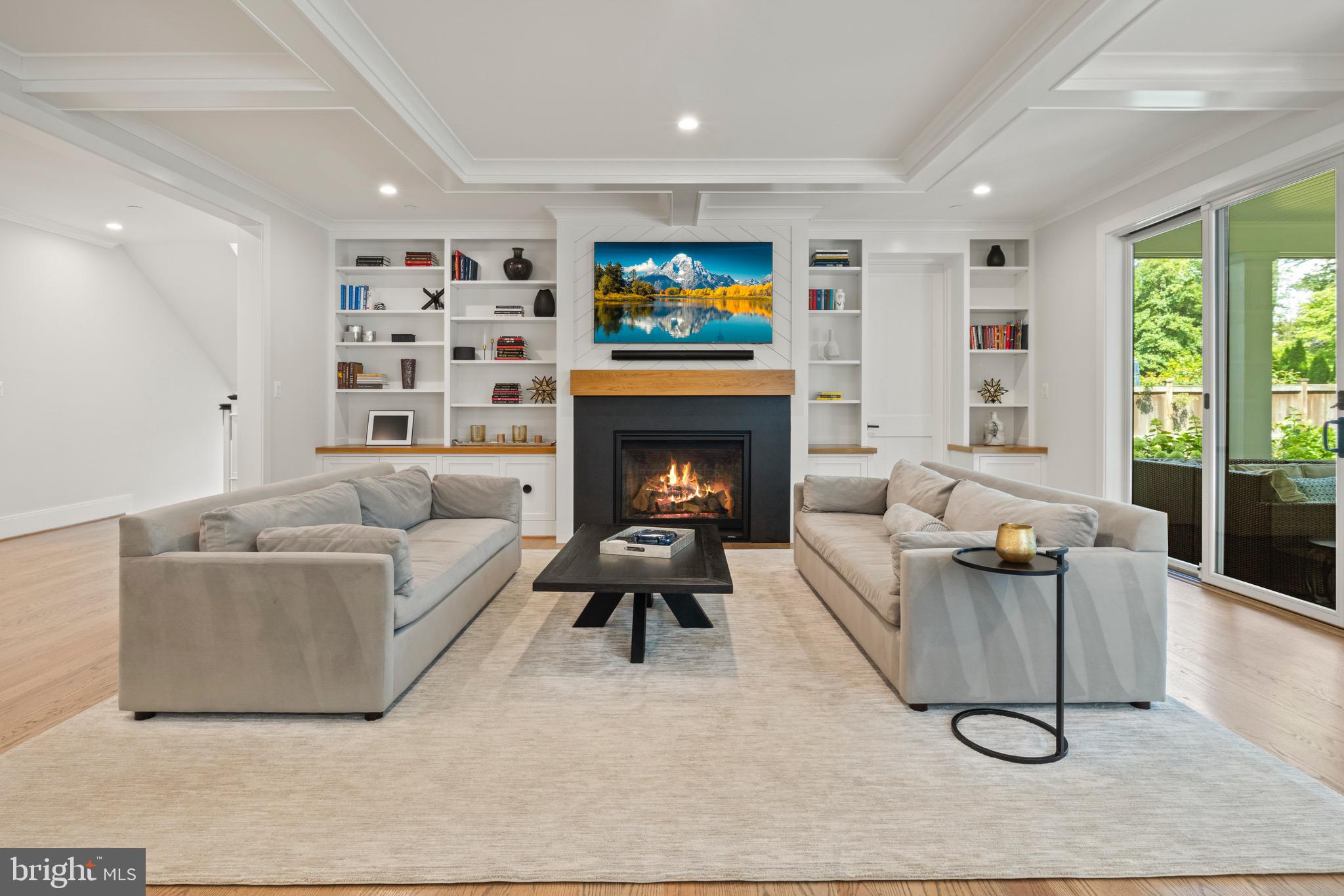 BRADLEY HILLS - Residential