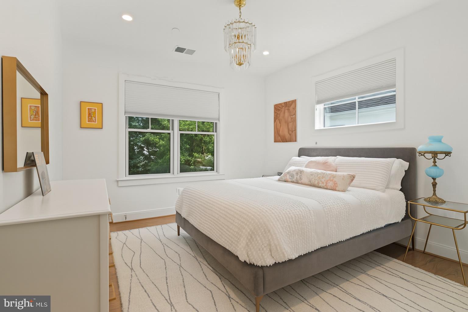 BRADLEY HILLS - Residential