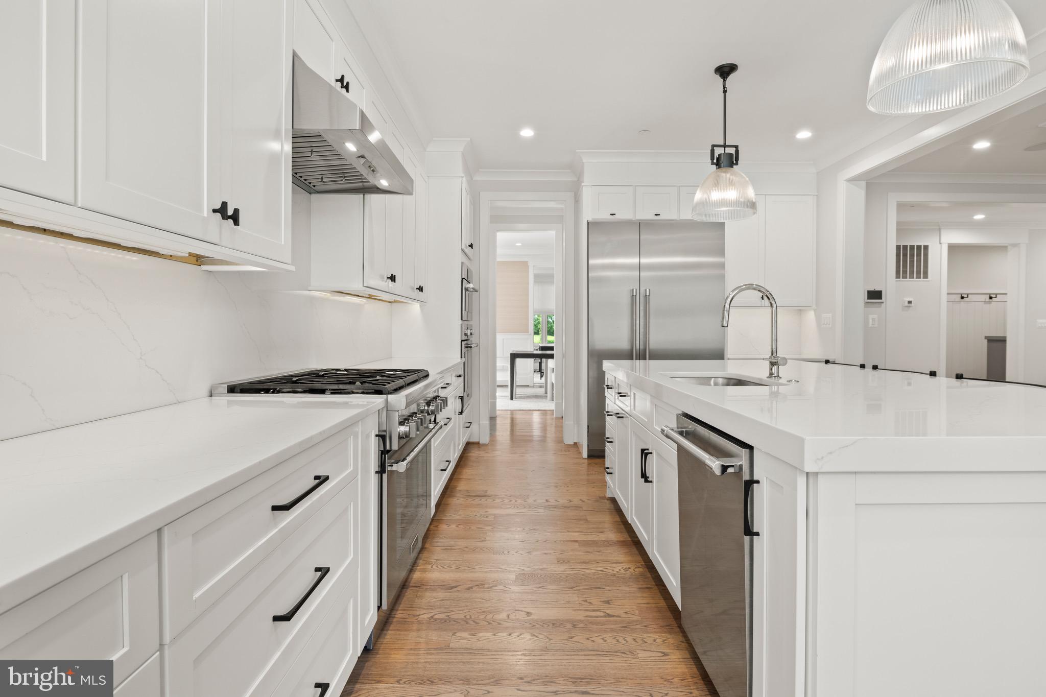 BRADLEY HILLS - Residential