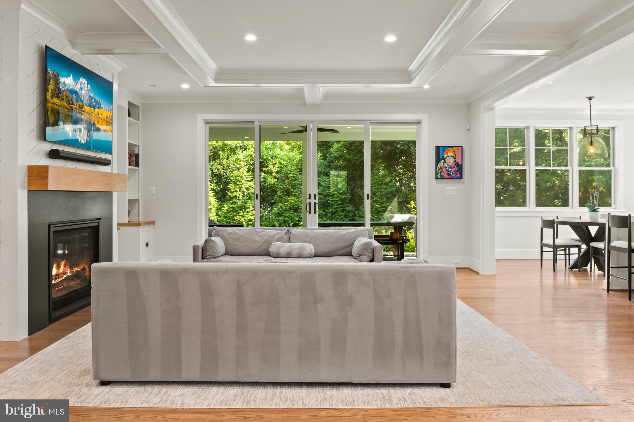 BRADLEY HILLS - Residential