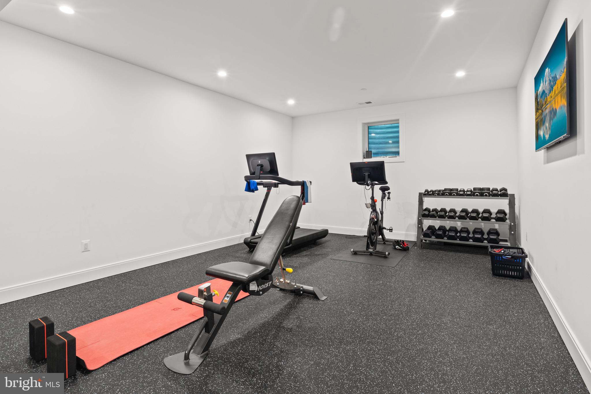 BRADLEY HILLS - Residential