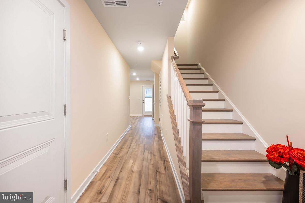 923 MAGNOLIA LANE