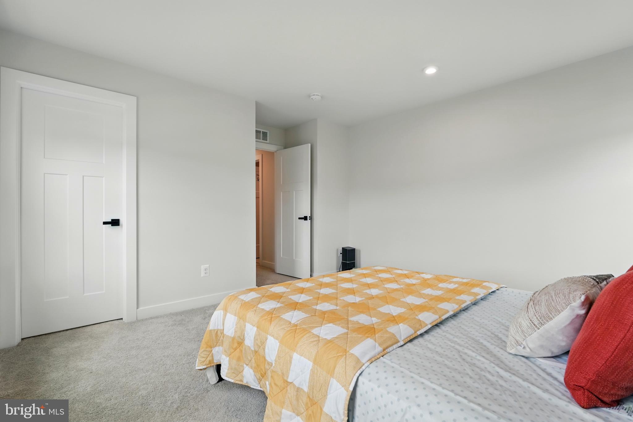 WARRENTON CHASE - Residential